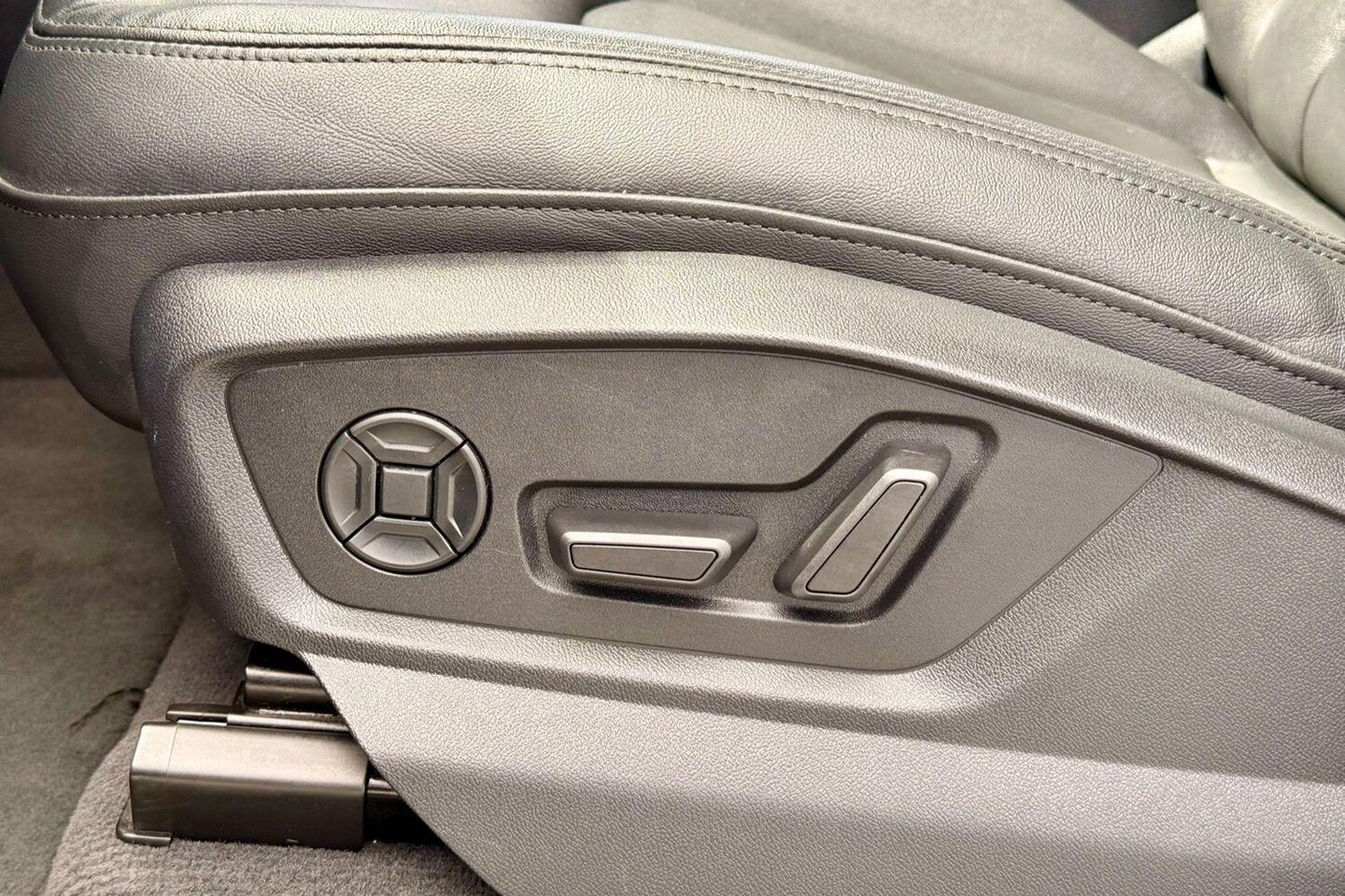 Image about Audi Q7 45 TDI quattro tiptronic