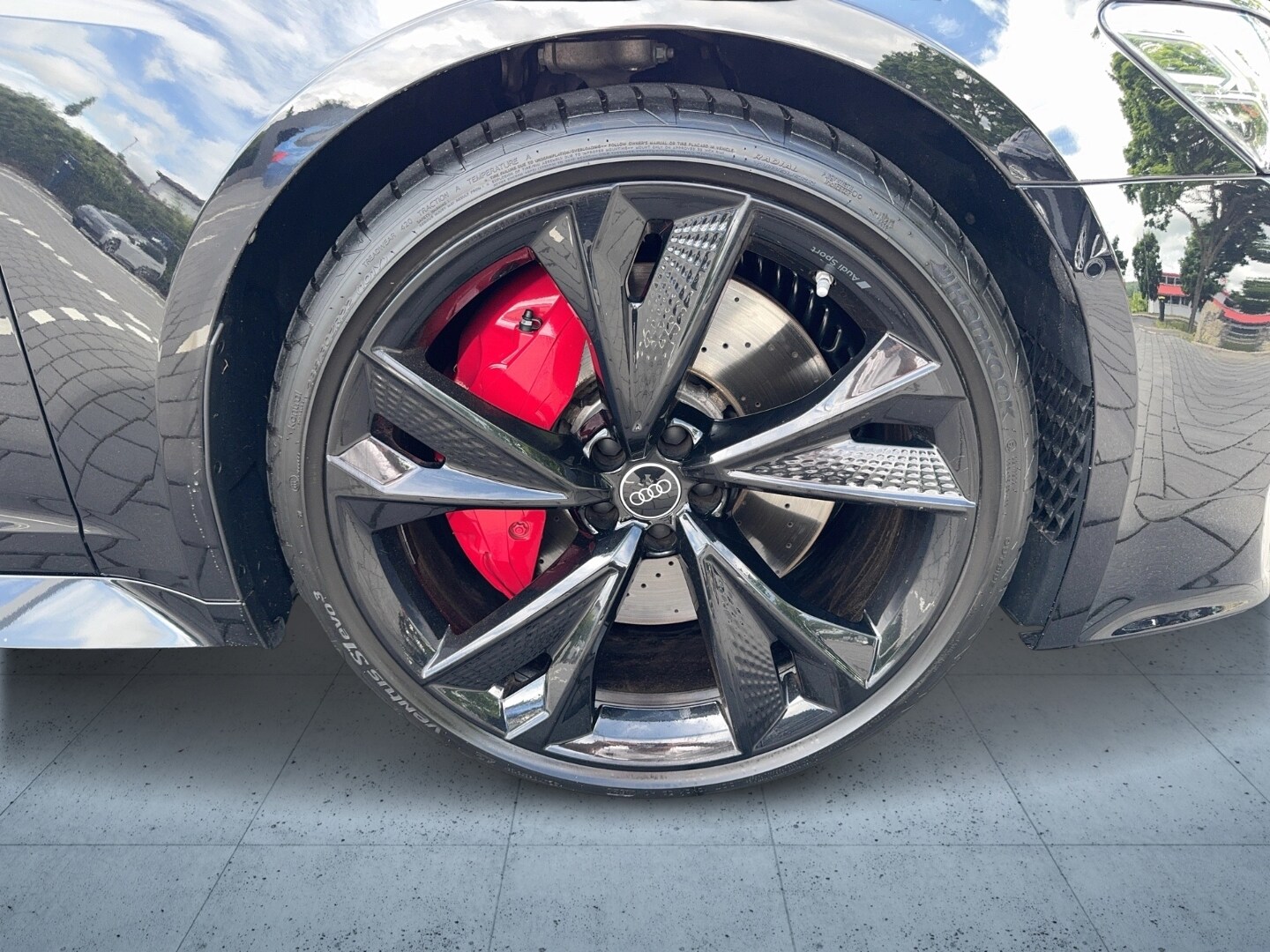 Image about Audi RS 6 Avant performance quattro tiptronic