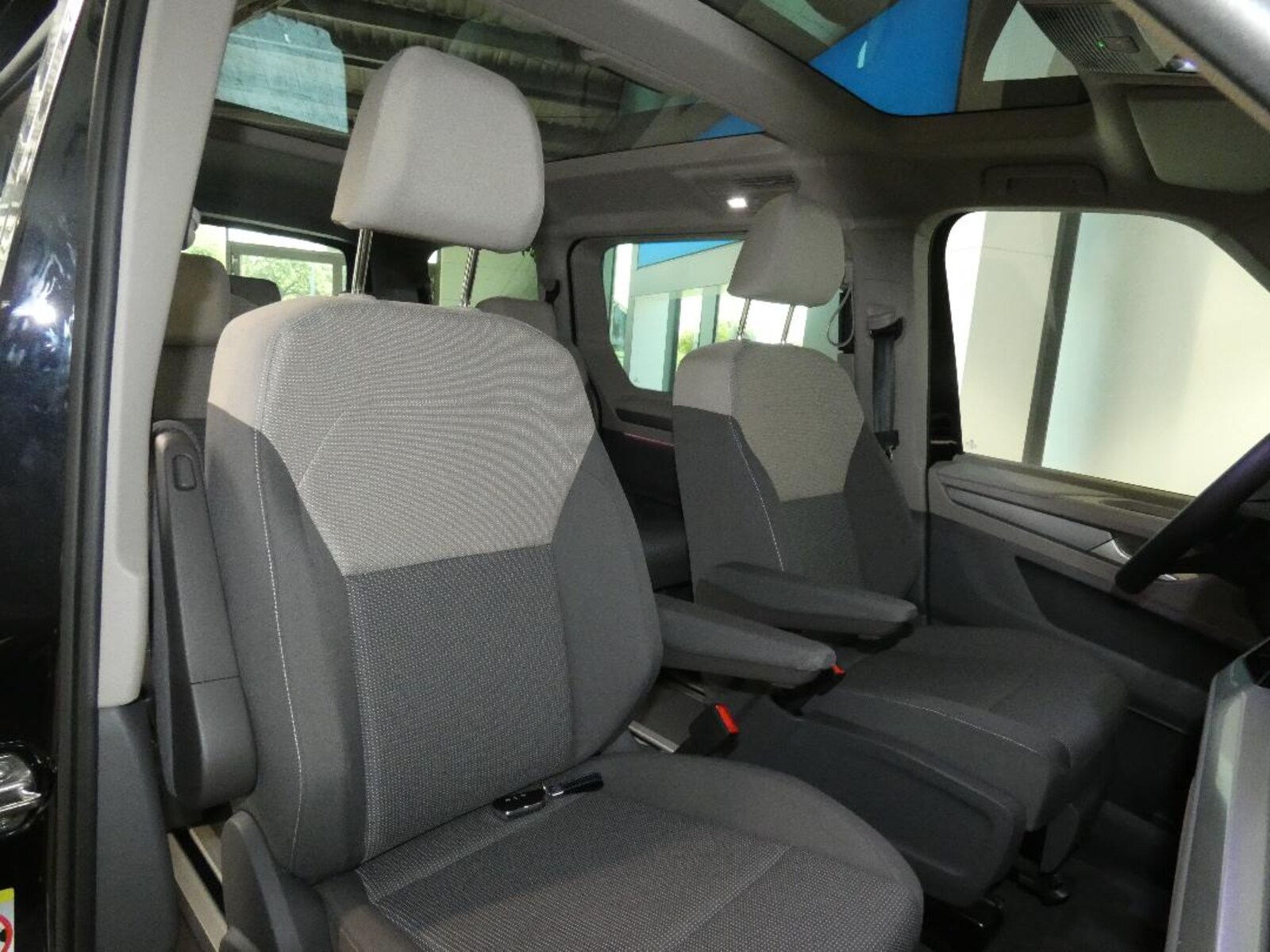 Volkswagen Multivan Langversion – Bild 21