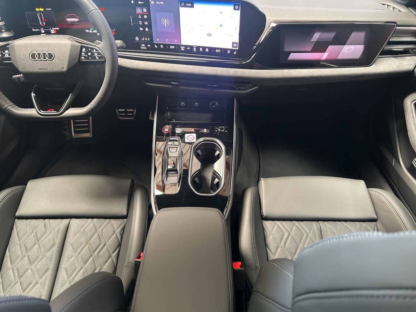 Bild über Audi A6 Avant TDI quattro 150 kW S tronic - für weitere Informationen kontaktieren Sie den Audi Partner