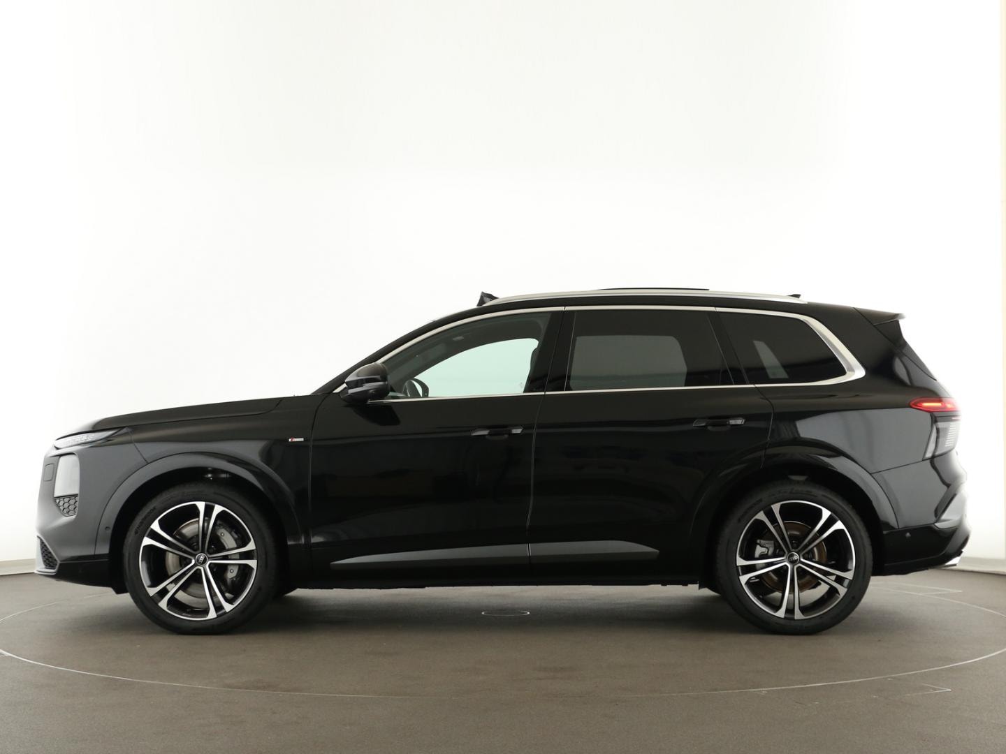 Bild über Audi Q7 SUV TDI quattro 220 kW tiptronic - für weitere Informationen kontaktieren Sie den Audi Partner