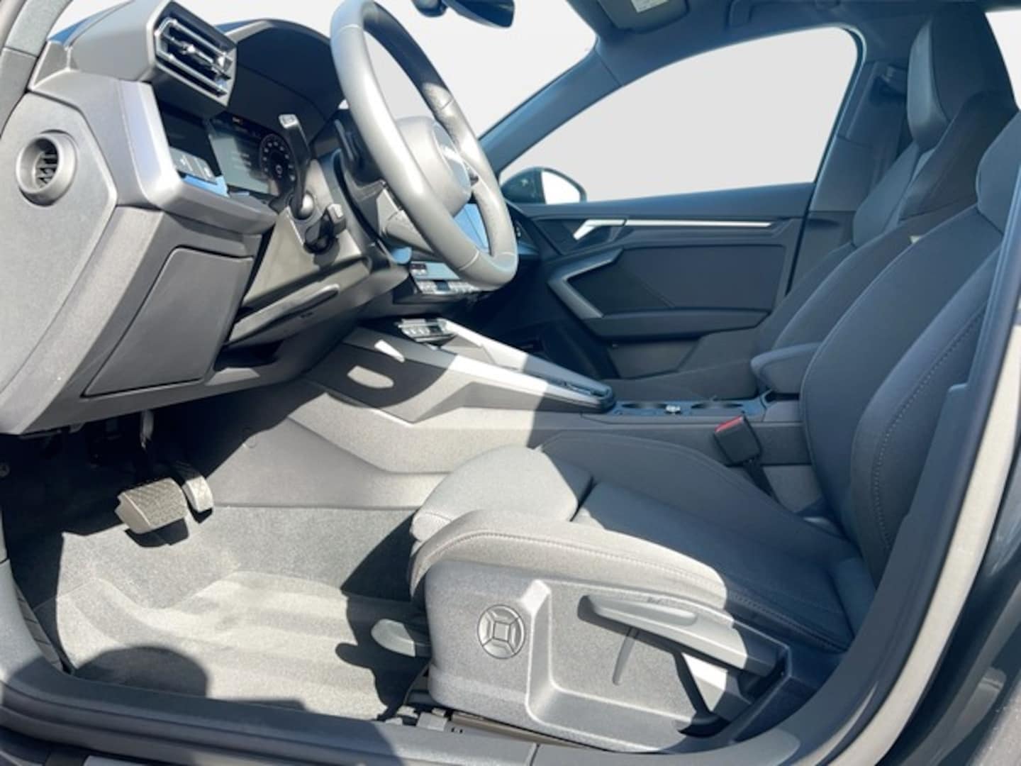 Bild über Audi A3 Sportback S line 35 TFSI S tronic - für weitere Informationen kontaktieren Sie den Audi Partner