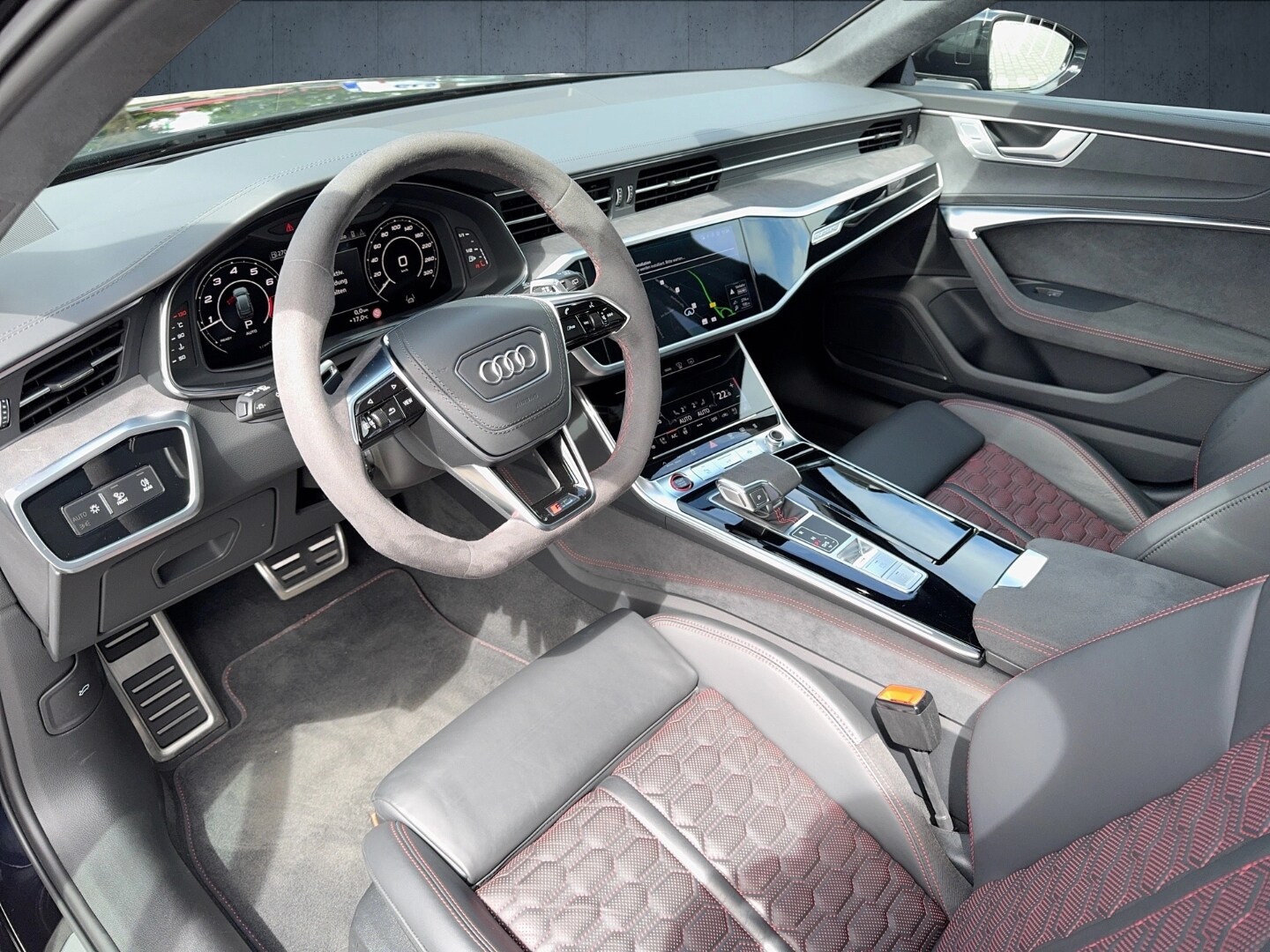 Image about Audi RS 6 Avant performance quattro tiptronic