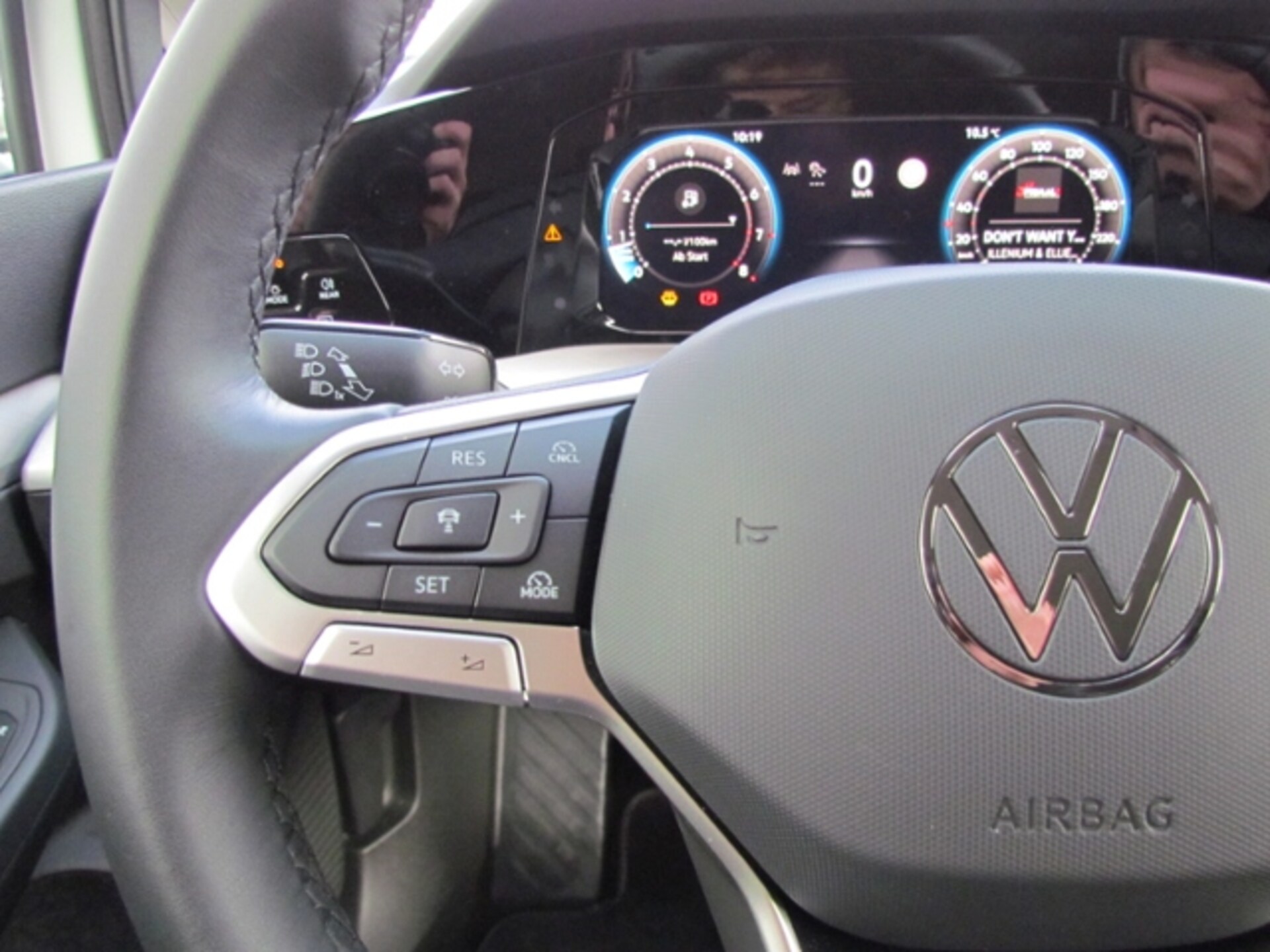 Volkswagen Golf Life