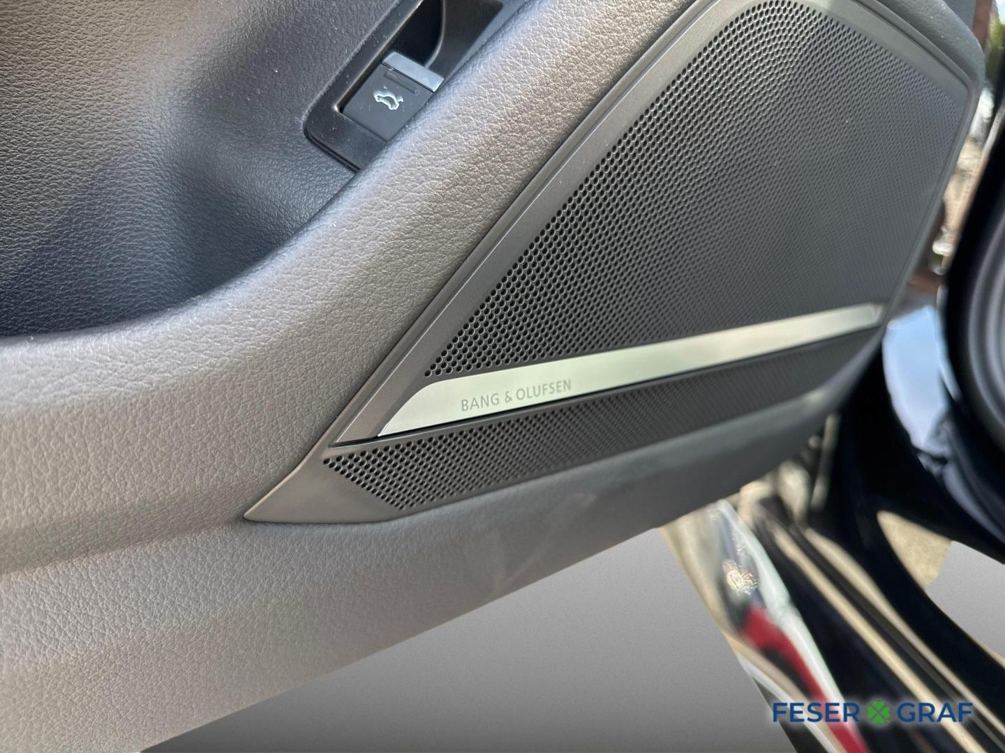 Bild über Audi RS 6 Avant TFSI quattro tiptronic - für weitere Informationen kontaktieren Sie den Audi Partner