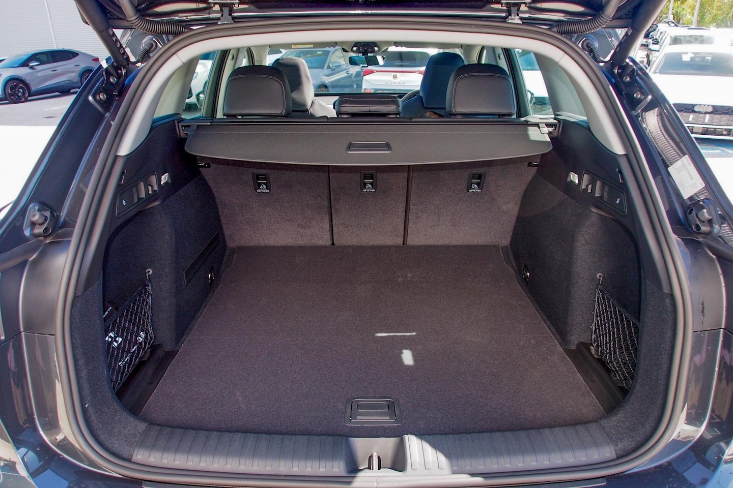 Image about Audi Q6 SUV e-tron e-tron