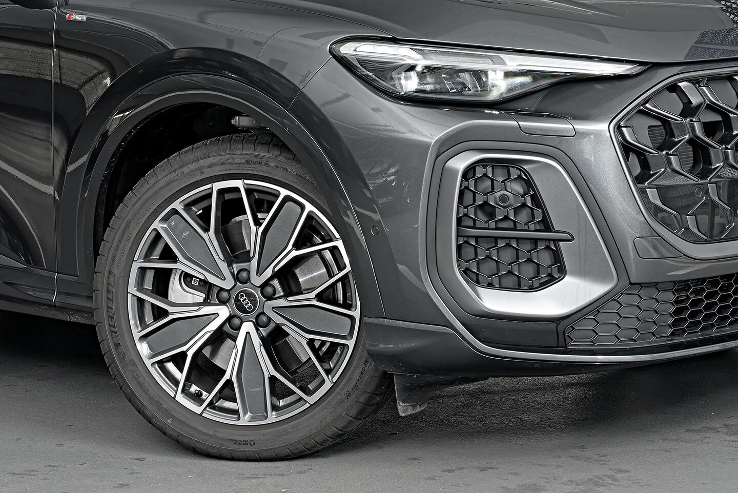 Image about Audi Q5 SUV TDI quattro 150 kW sport