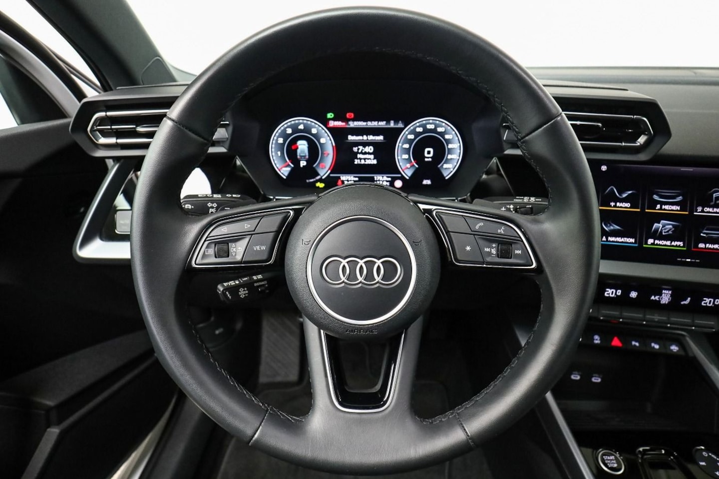 Bild über Audi A3 Sportback advanced 30 TFSI S tronic - für weitere Informationen kontaktieren Sie den Audi Partner