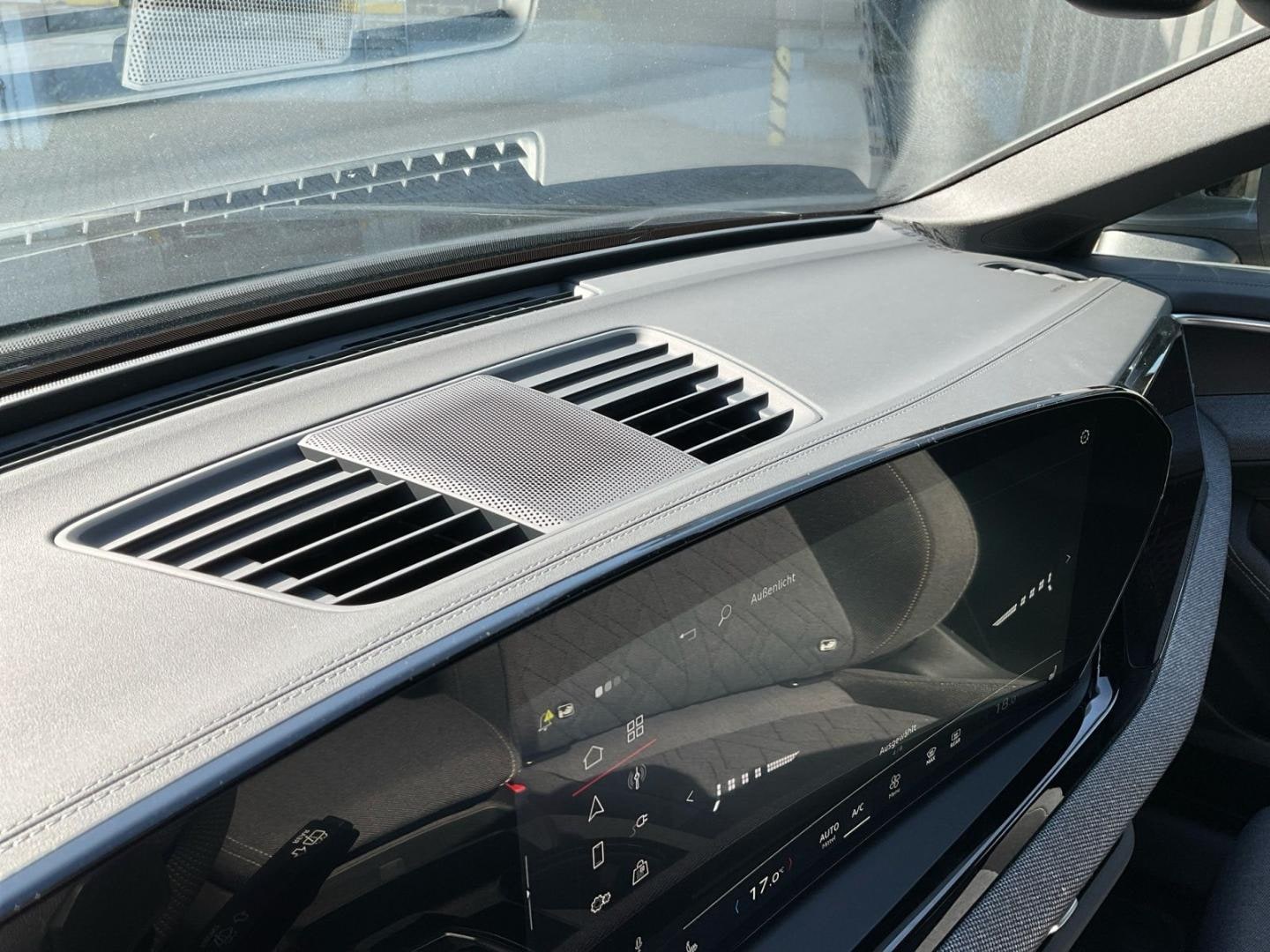 Bild über Audi A5 Avant e-hybrid e-hybrid quattro 220 kW S tronic - für weitere Informationen kontaktieren Sie den Audi Partner