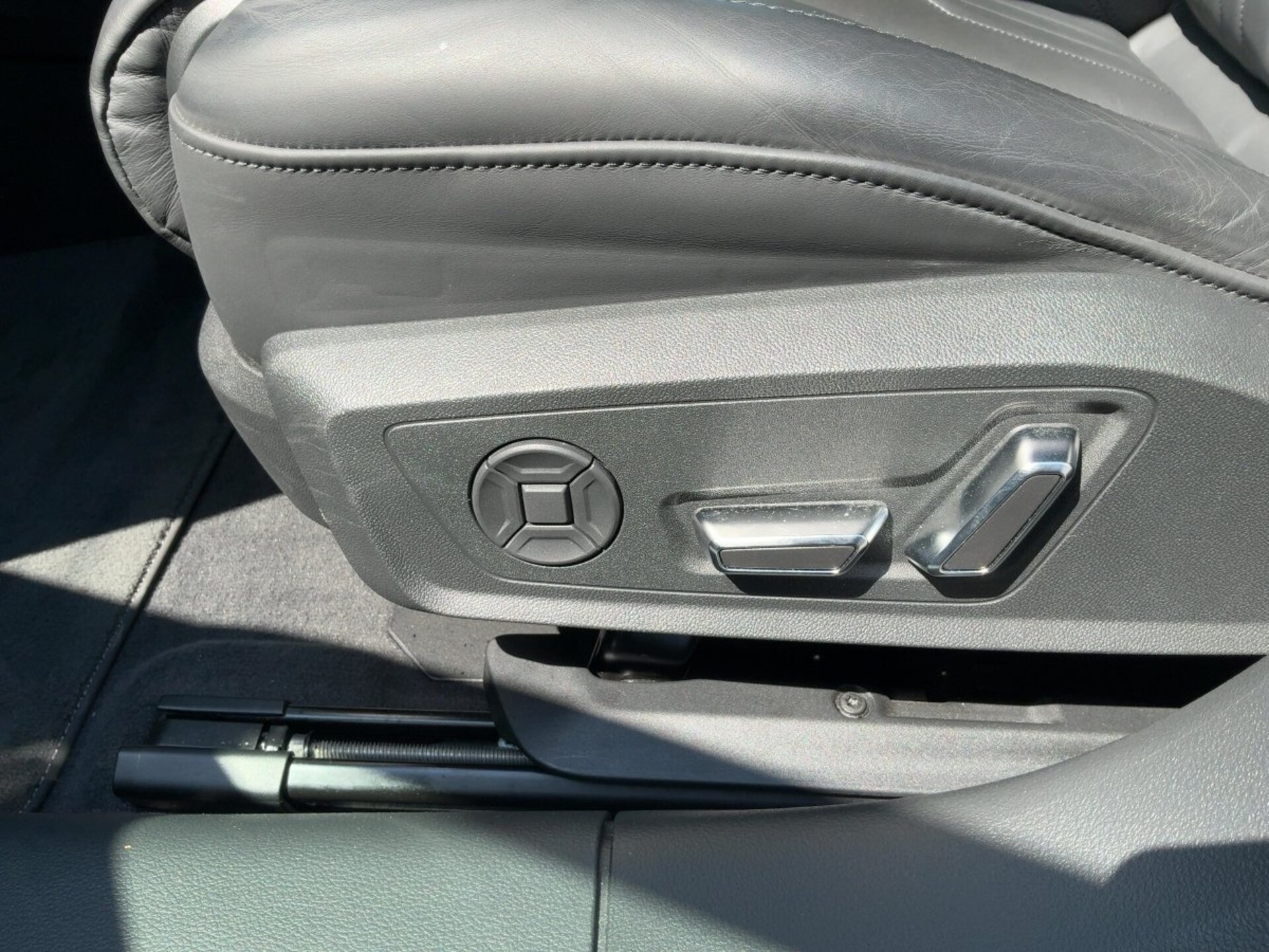 Audi A6 Avant TFSI e Design