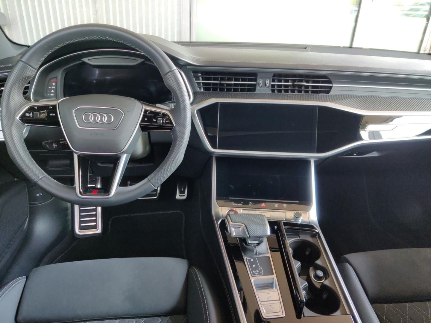 Bild über Audi S6 Avant TDI quattro tiptronic - für weitere Informationen kontaktieren Sie den Audi Partner