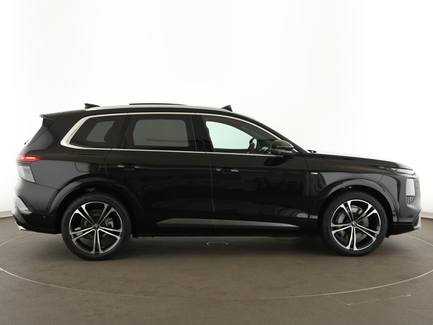 Bild über Audi Q7 SUV TDI quattro 220 kW tiptronic - für weitere Informationen kontaktieren Sie den Audi Partner