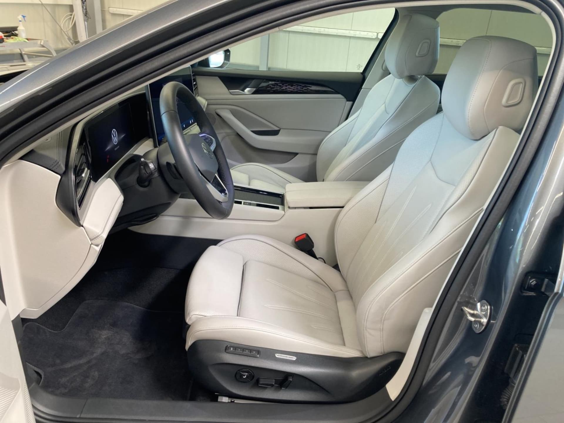 Volkswagen Passat Elegance