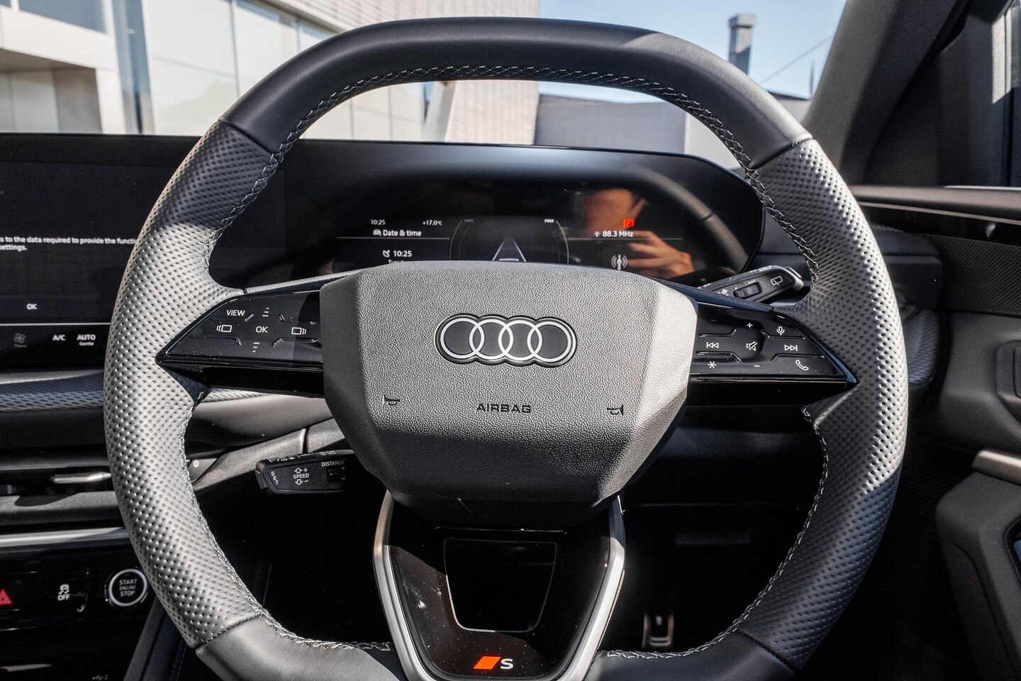 Image about Audi Q5 SUV e-hybrid quattro S tronic