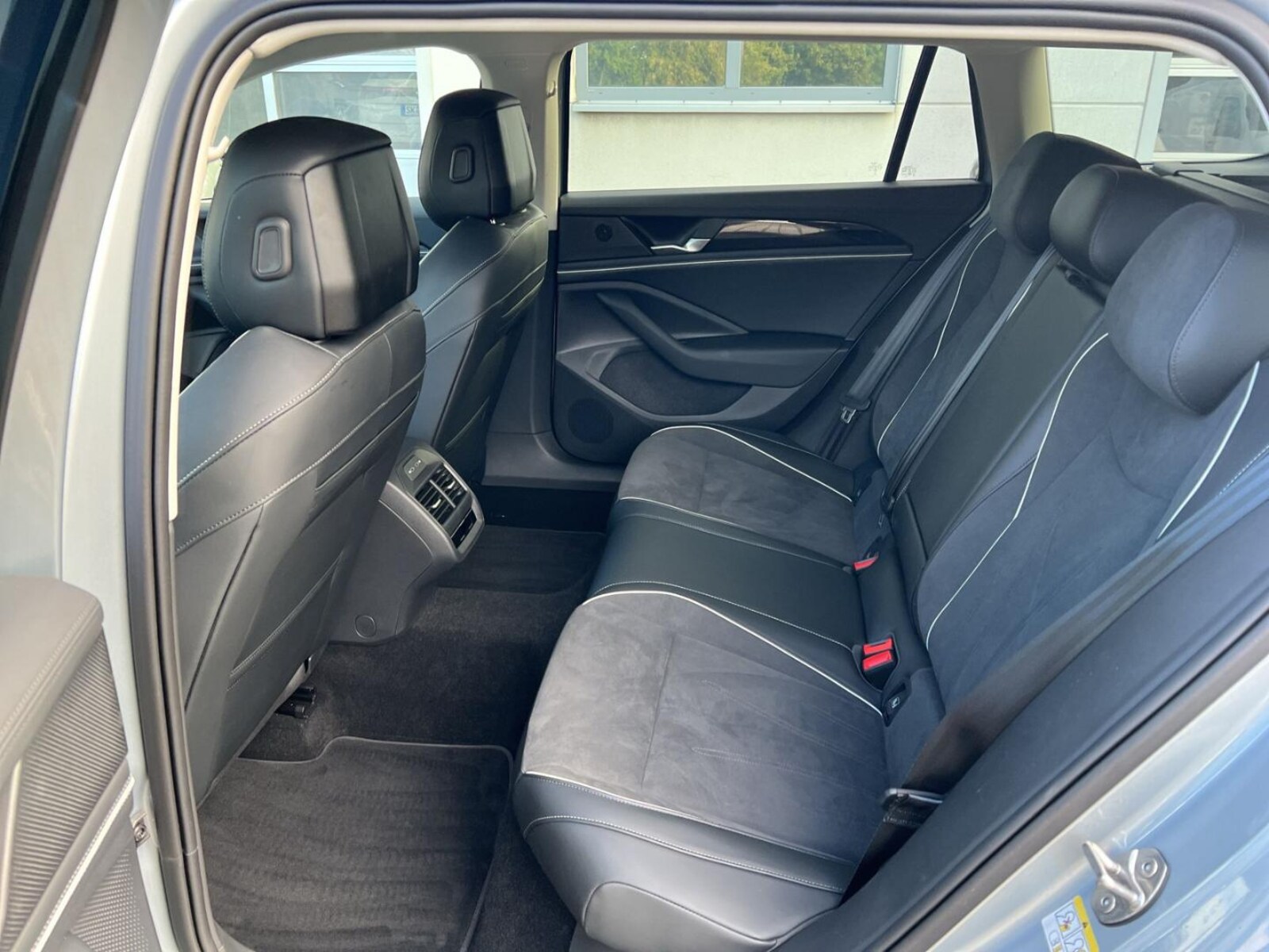 Volkswagen Passat – Bild 12