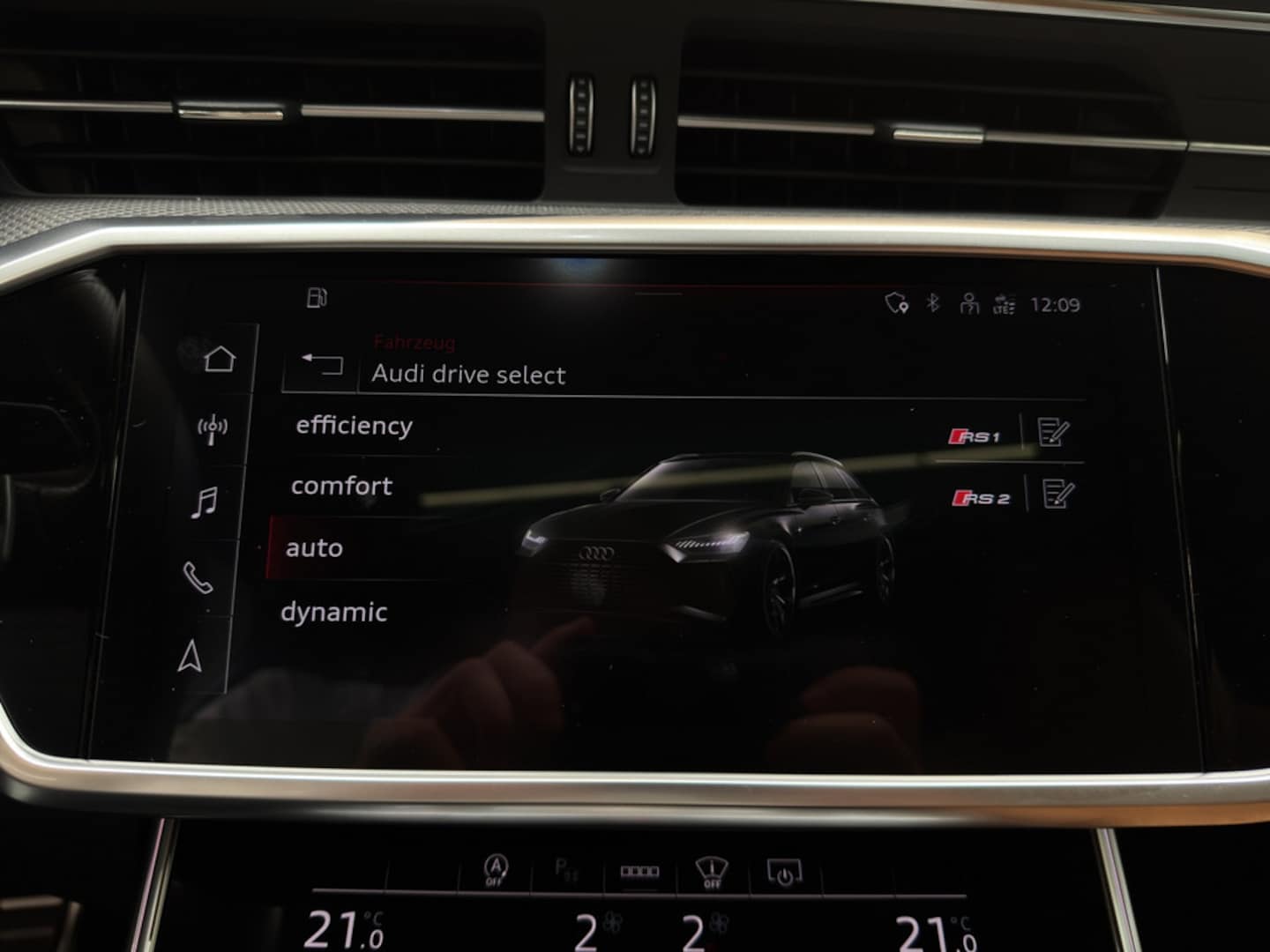 Bild über Audi RS 6 Avant performance TFSI quattro tiptronic - für weitere Informationen kontaktieren Sie den Audi Partner