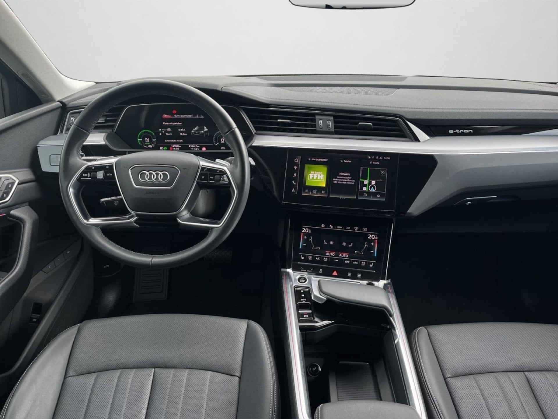 Audi Q8 Sportback e-tron S line