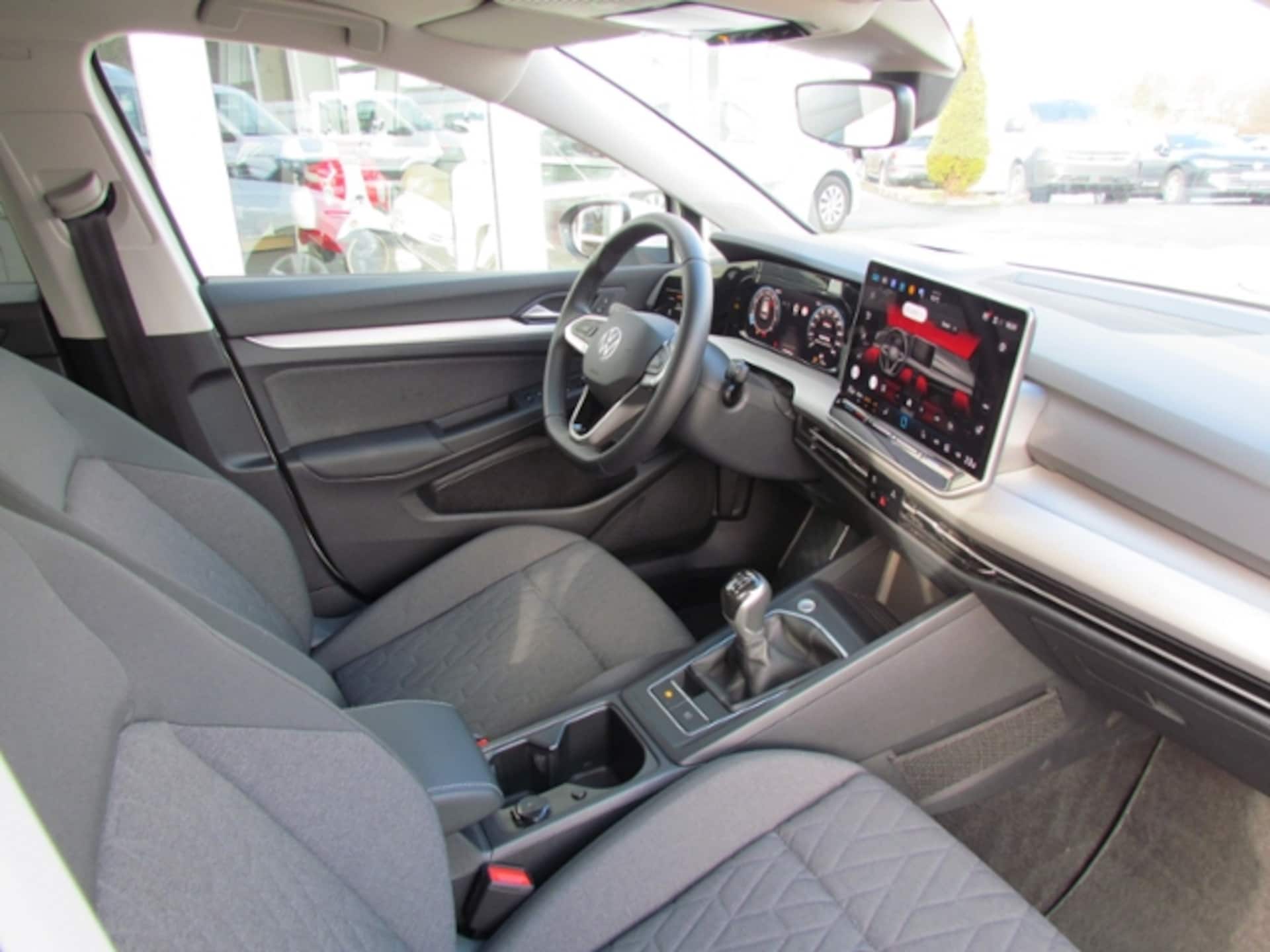 Volkswagen Golf Life