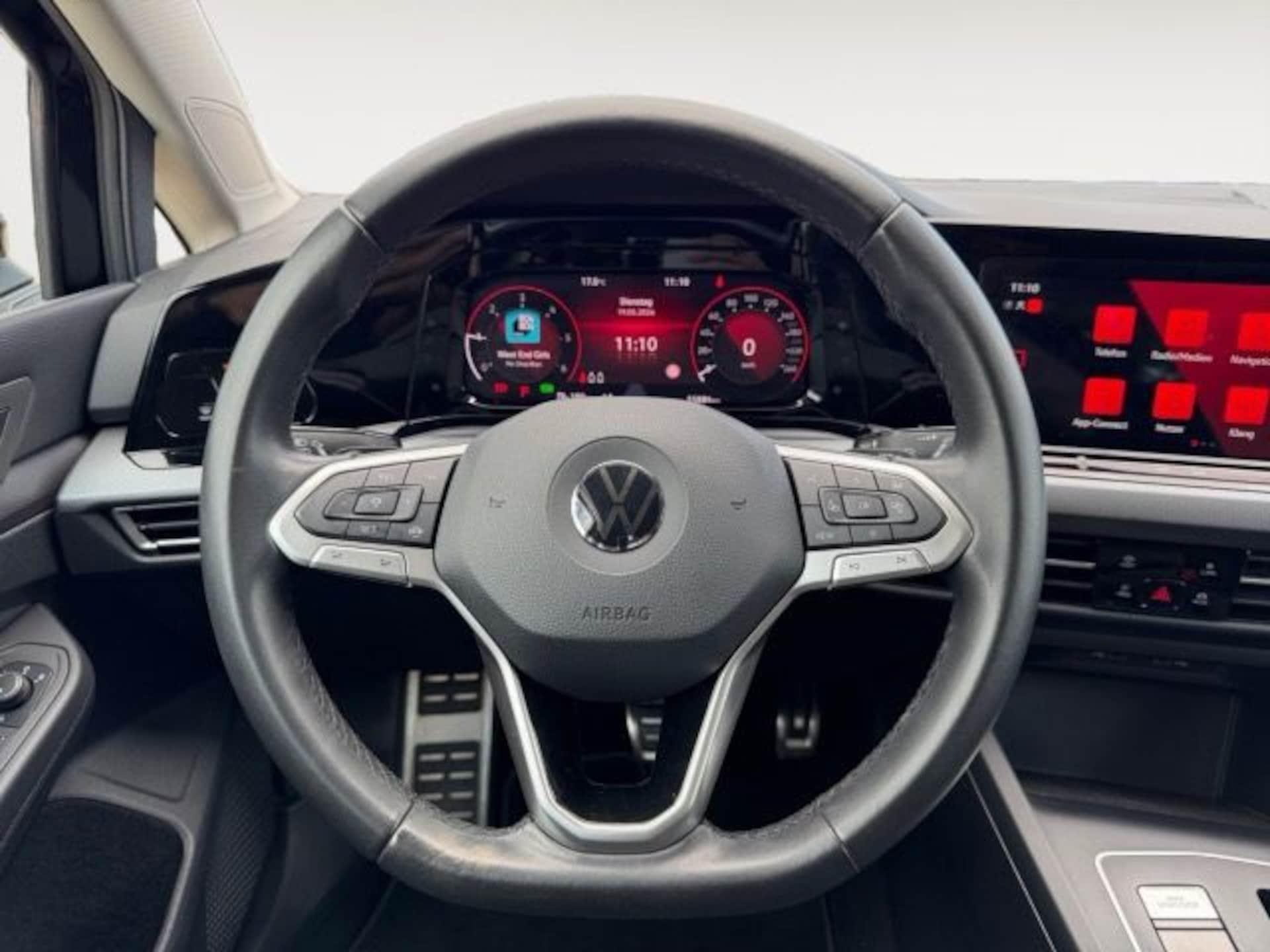 Volkswagen Golf Life