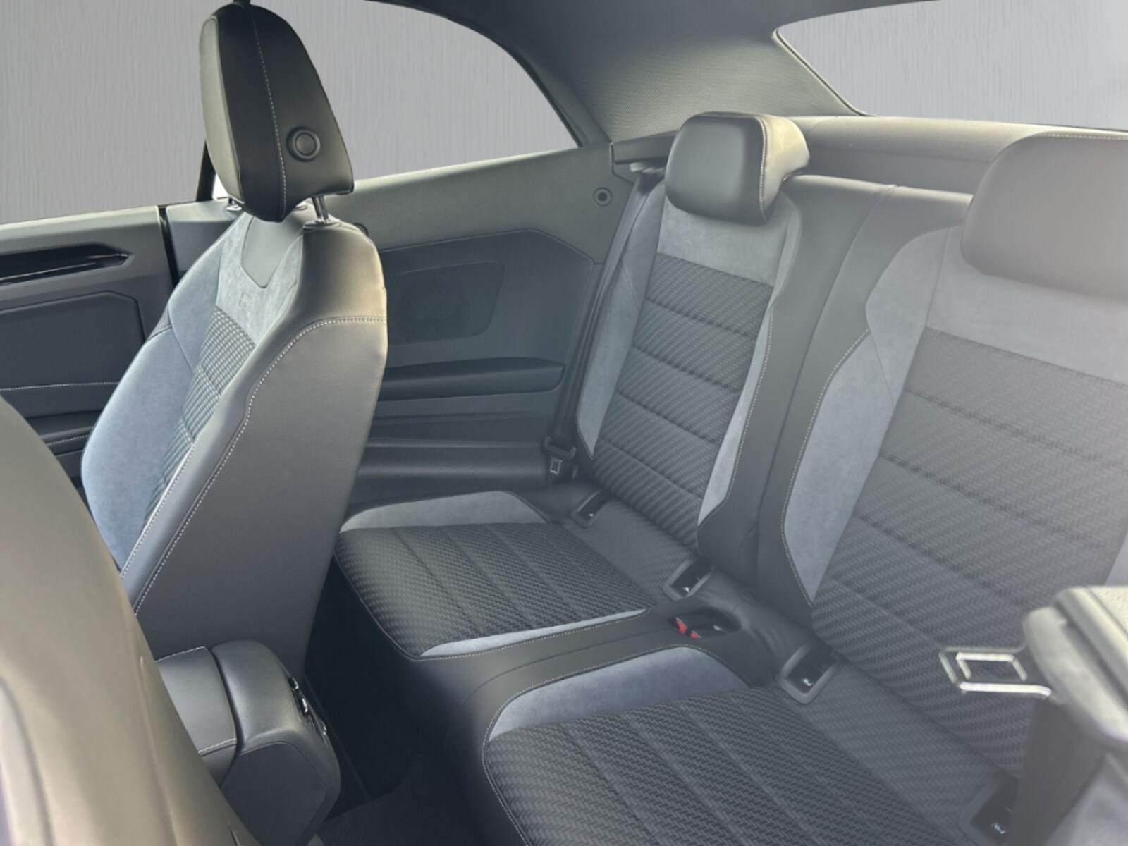 Volkswagen T-Roc Cabriolet – Bild 8