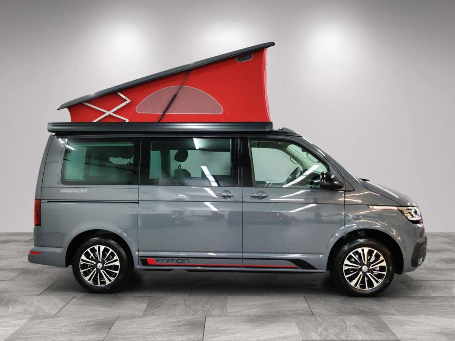Volkswagen T6.1 California Beach
