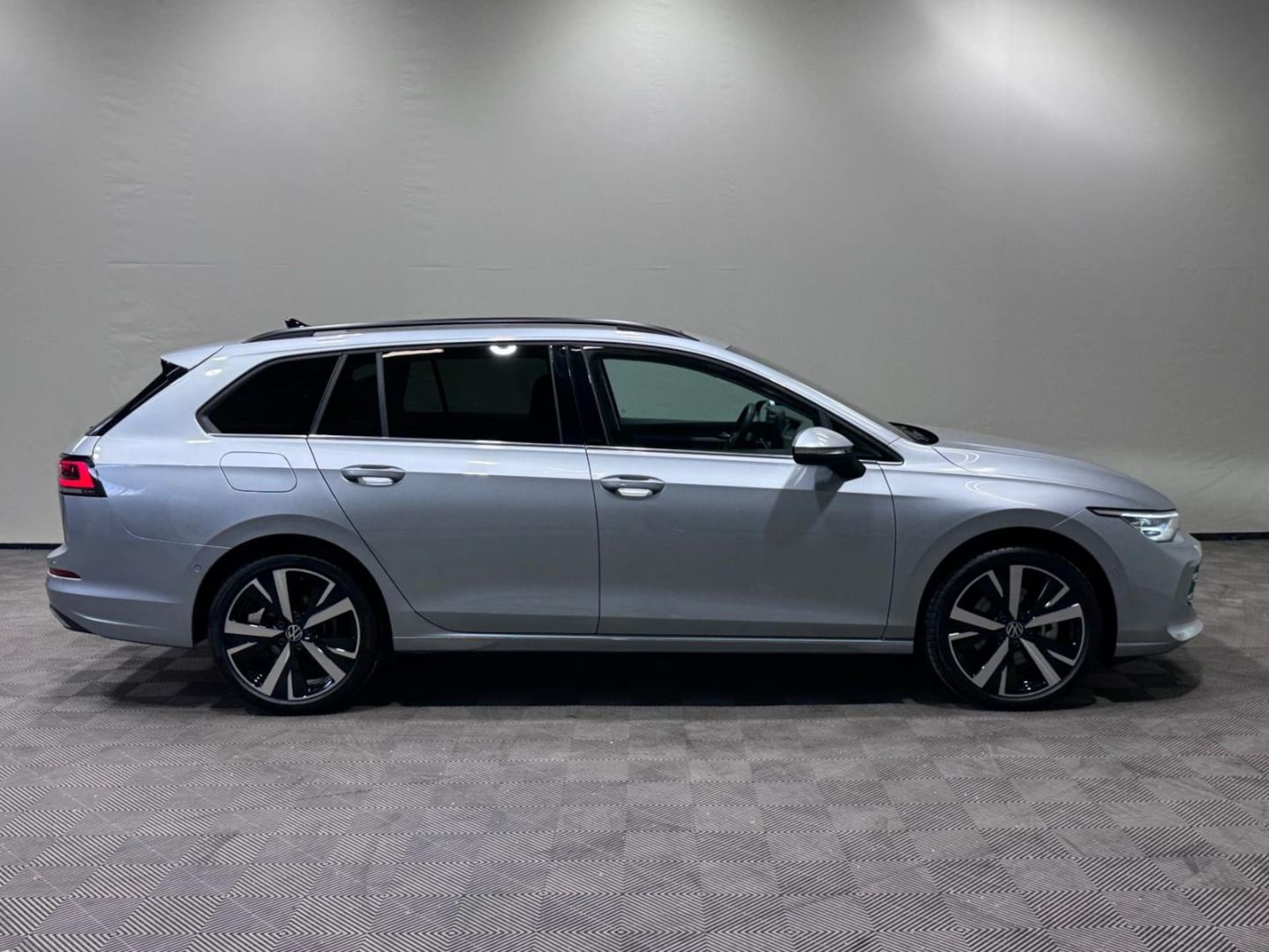 Volkswagen Golf Variant Style