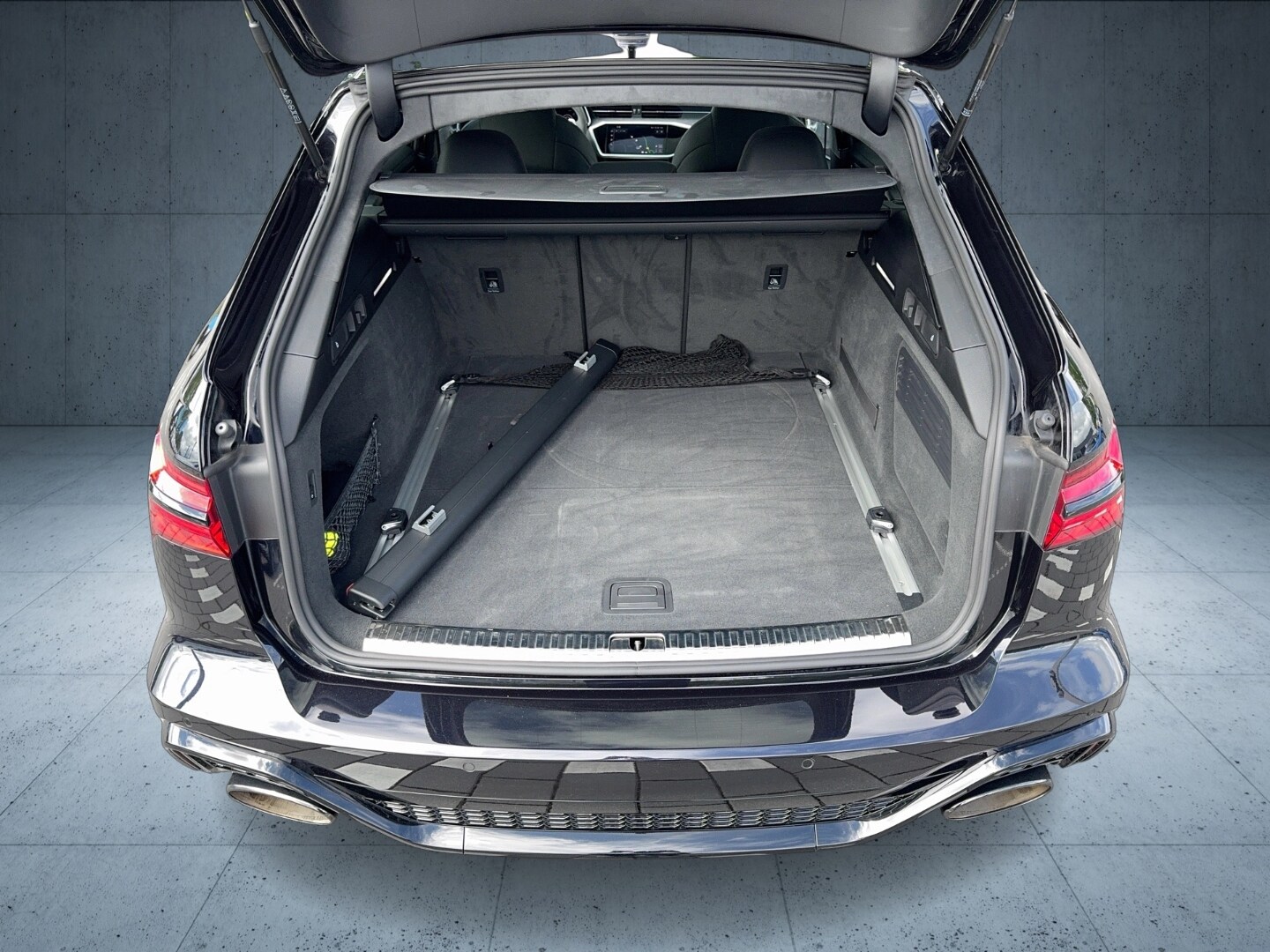 Image about Audi RS 6 Avant performance quattro tiptronic
