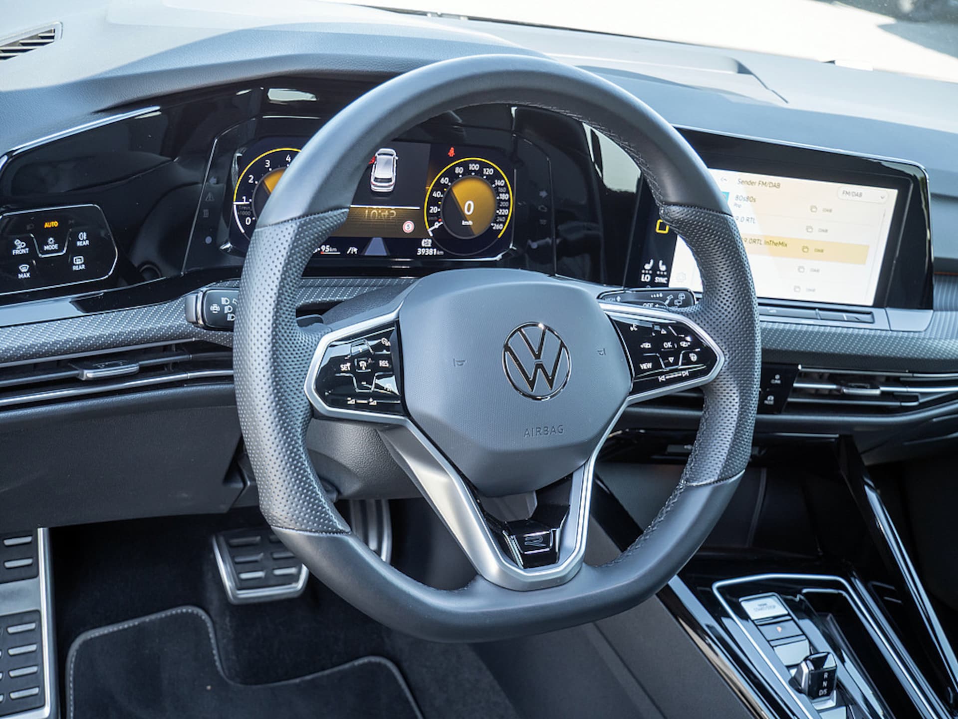 Volkswagen Golf R-Line