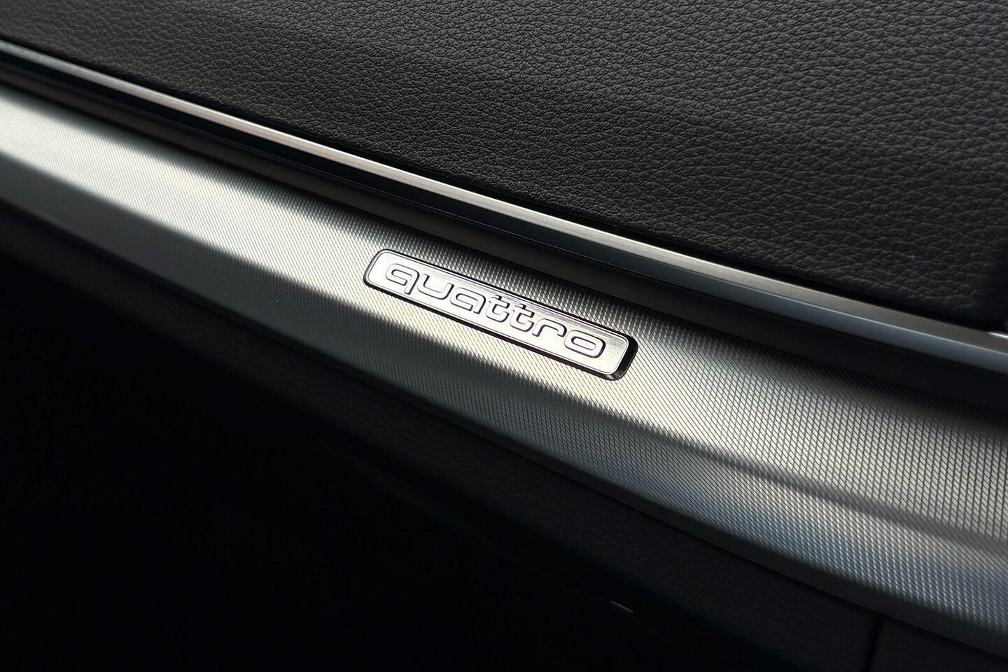 Image about Audi Q5 Sport 40 TDI quattro S tronic