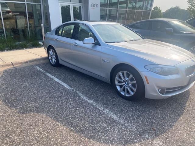 Used 2011 BMW 5 Series 528i with VIN WBAFR1C54BC750268 for sale in Maplewood, Minnesota