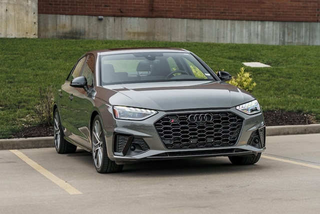 2023 Audi S4 Premium Plus - Photo 2