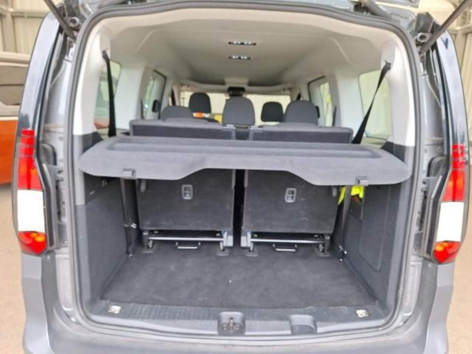 Volkswagen Caddy Maxi Basis-Modell