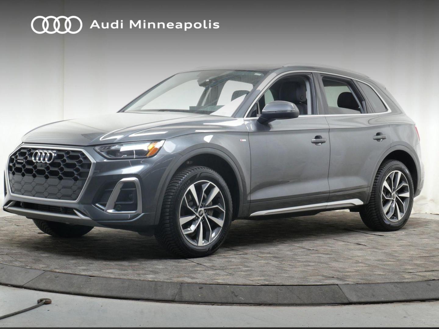 2023 Audi Q5 45 Premium Plus's photo