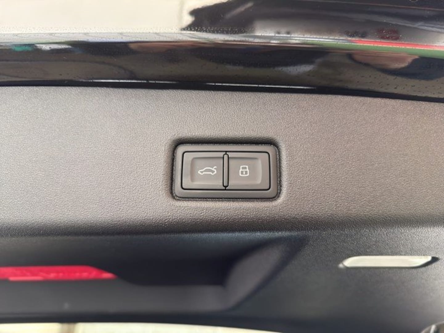 Bild über Audi Q5 SUV TDI quattro 150 kW S tronic - für weitere Informationen kontaktieren Sie den Audi Partner