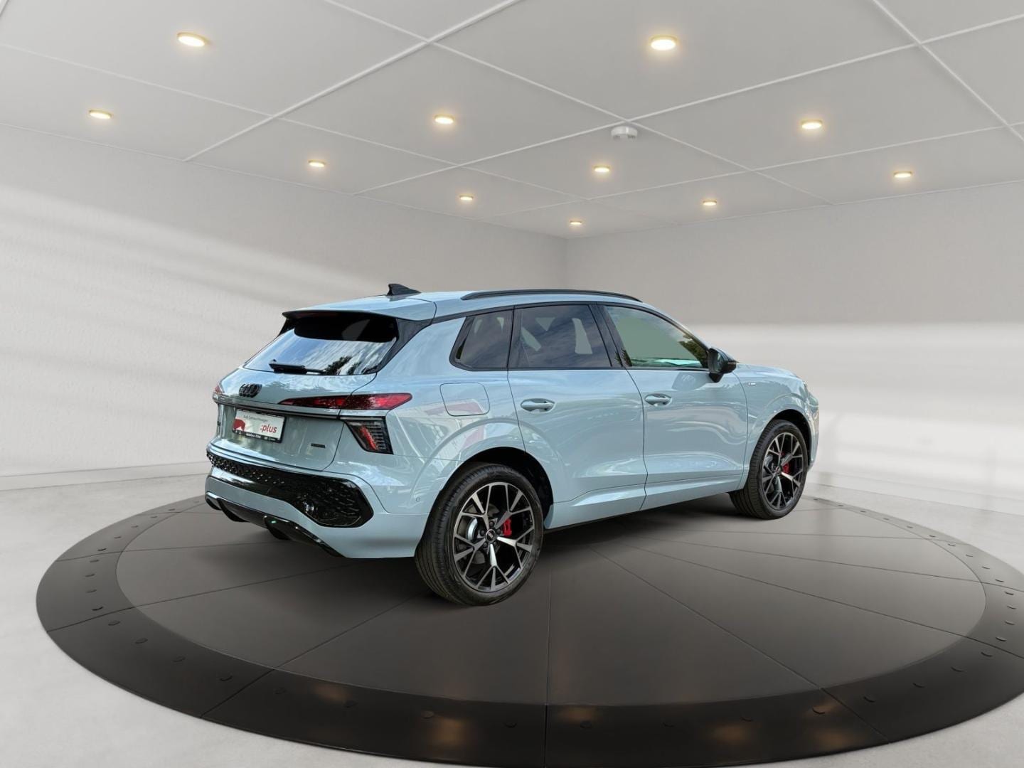 Bild über Audi Q3 SUV TFSI quattro 195 kW S tronic - für weitere Informationen kontaktieren Sie den Audi Partner