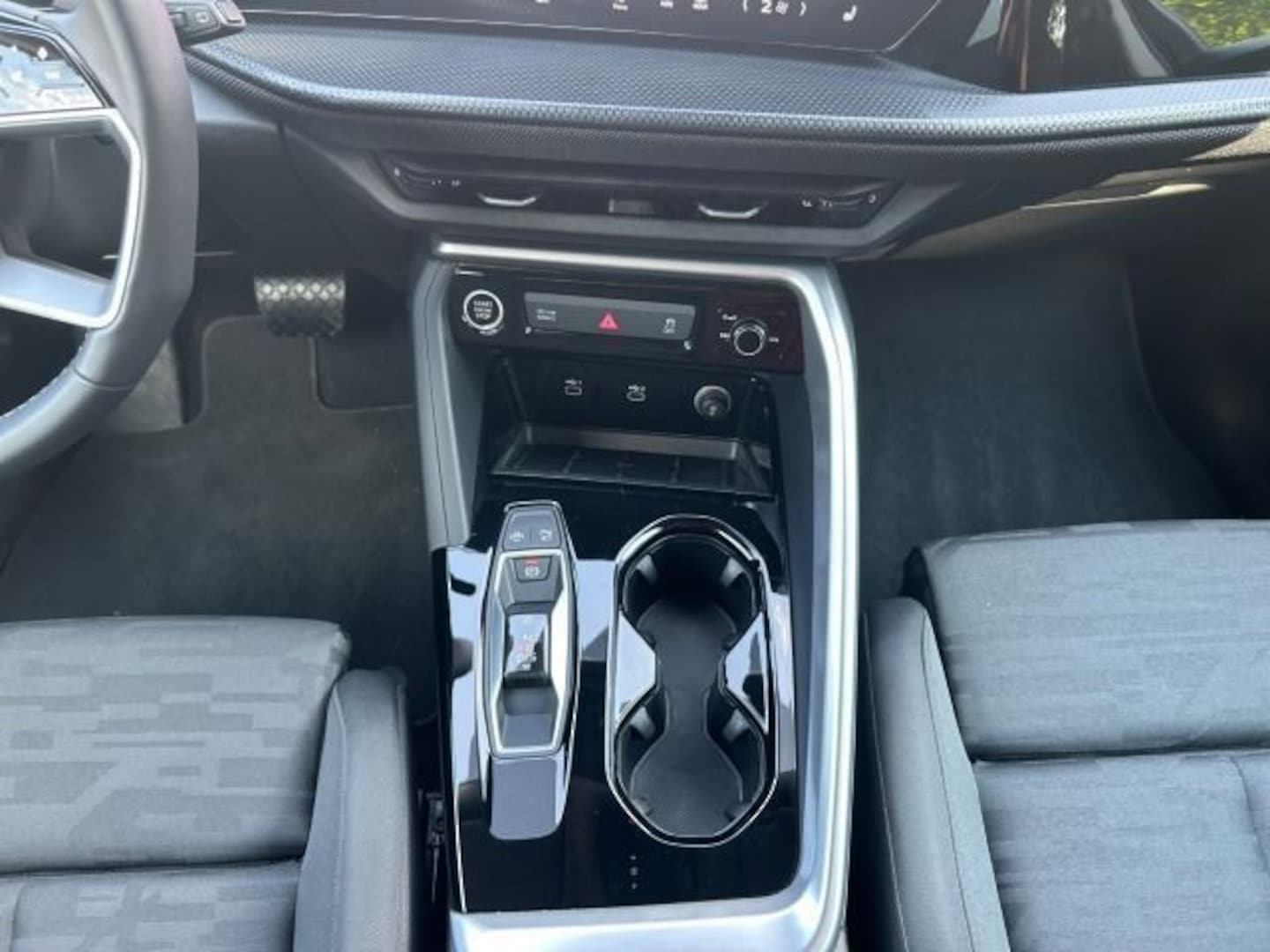 Bild über Audi Q5 Sportback TDI quattro 150 kW S tronic - für weitere Informationen kontaktieren Sie den Audi Partner