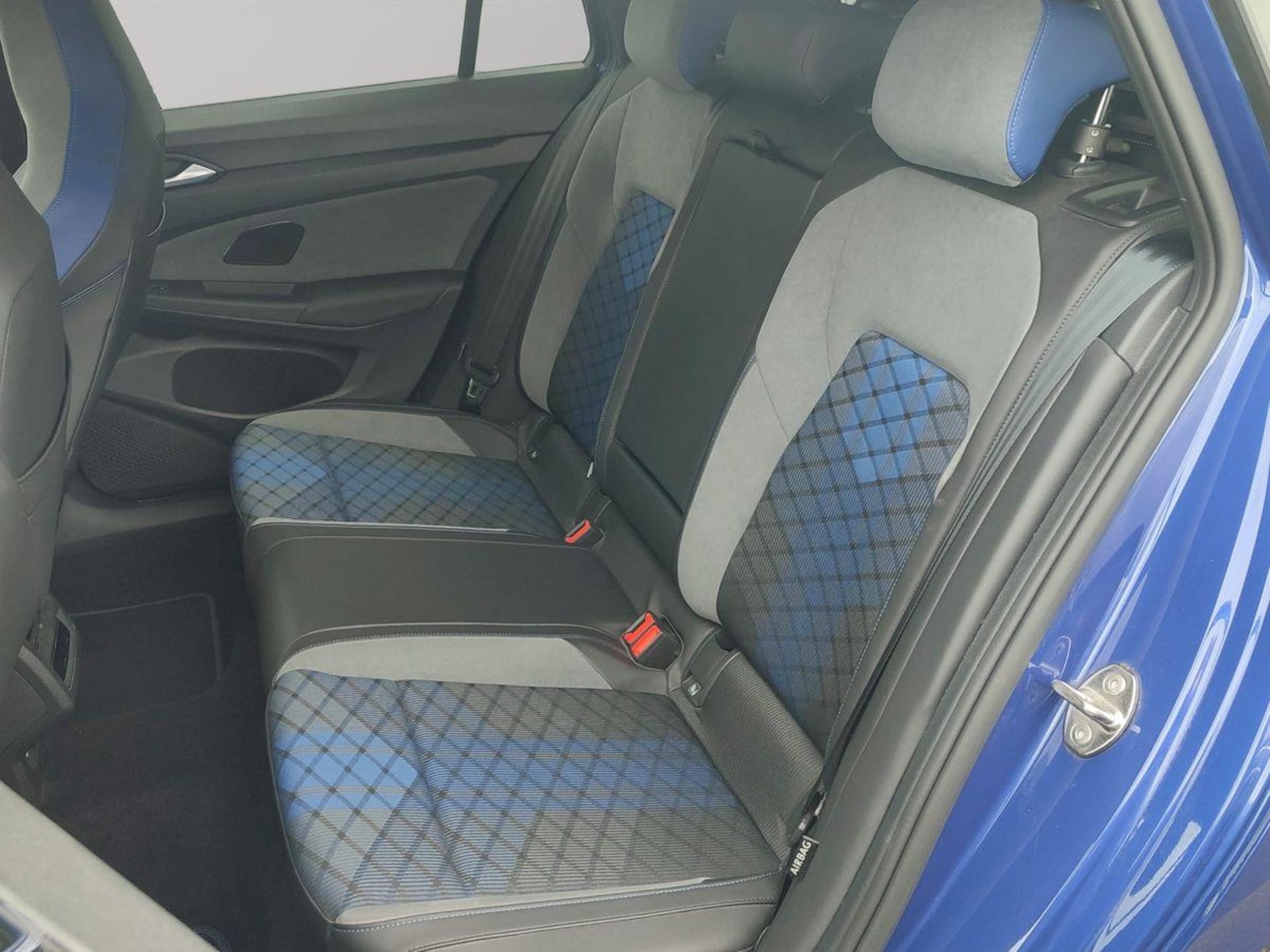 Volkswagen Golf Variant R