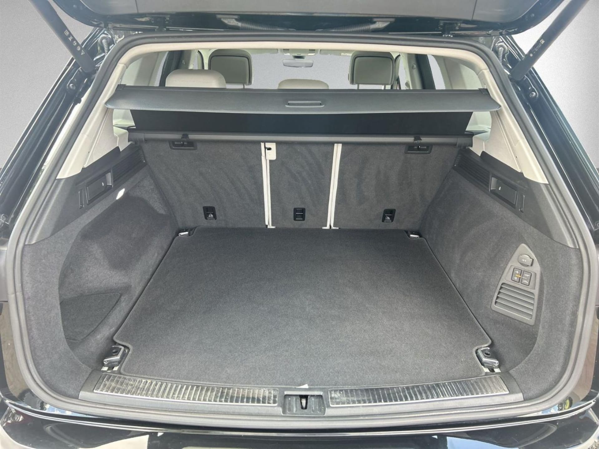 Volkswagen Touareg Elegance