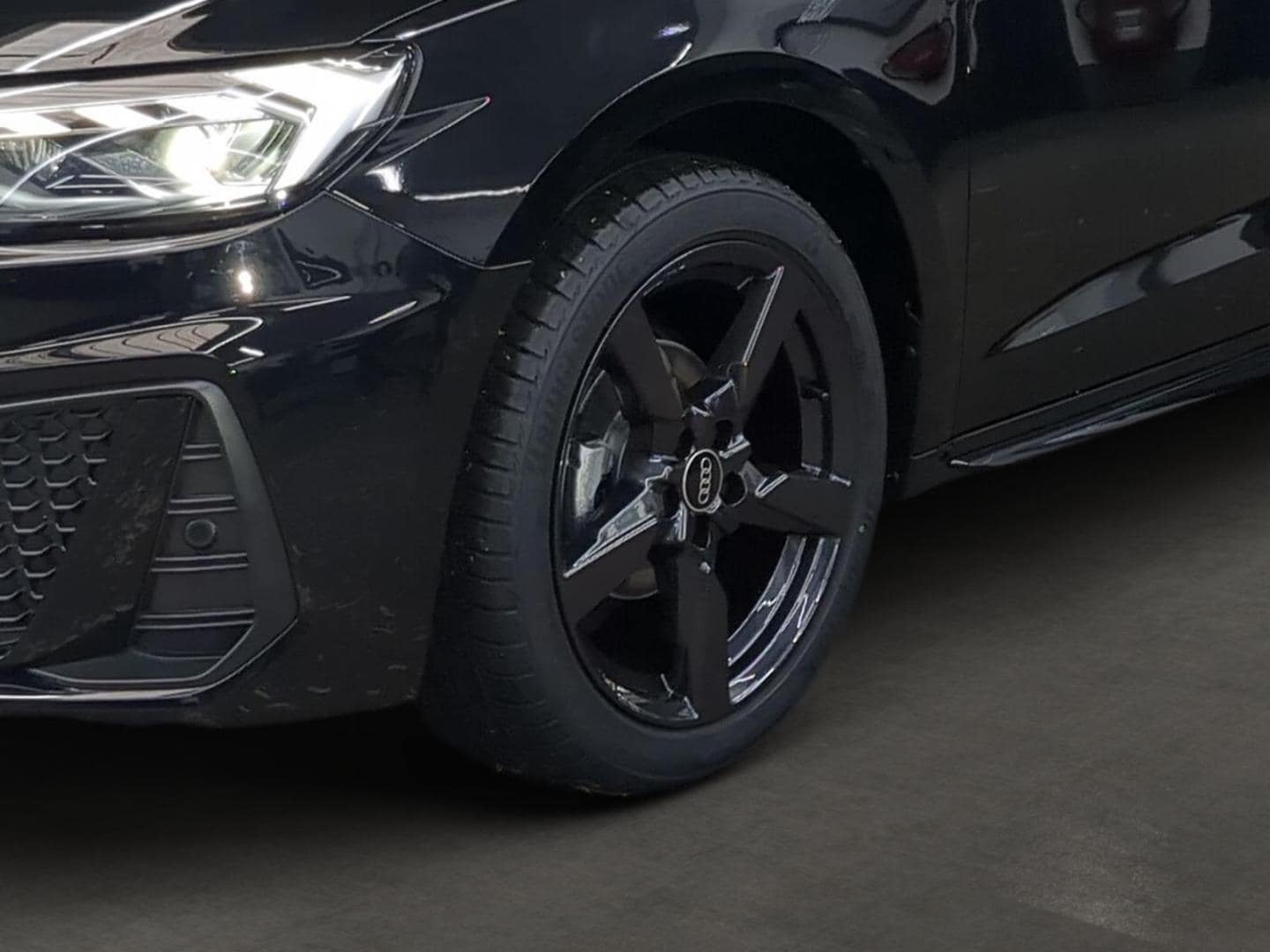Bild über Audi A1 Sportback S line 25 TFSI S tronic - für weitere Informationen kontaktieren Sie den Audi Partner