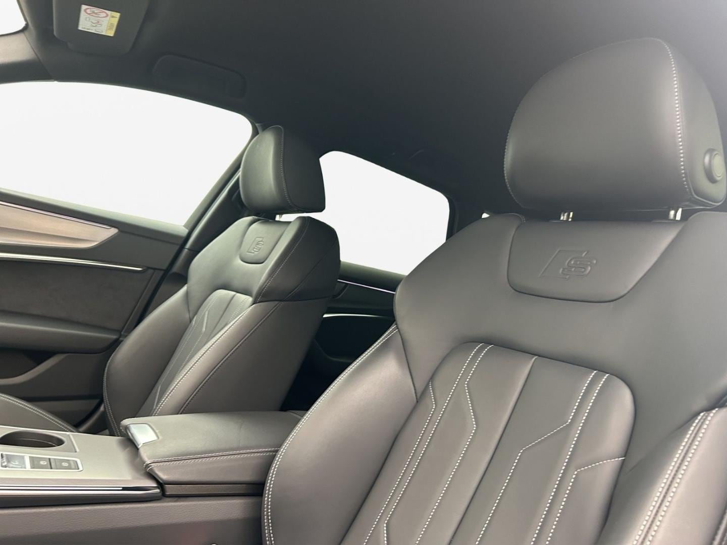 Bild über Audi A6 Avant S line 45 TFSI S tronic - für weitere Informationen kontaktieren Sie den Audi Partner