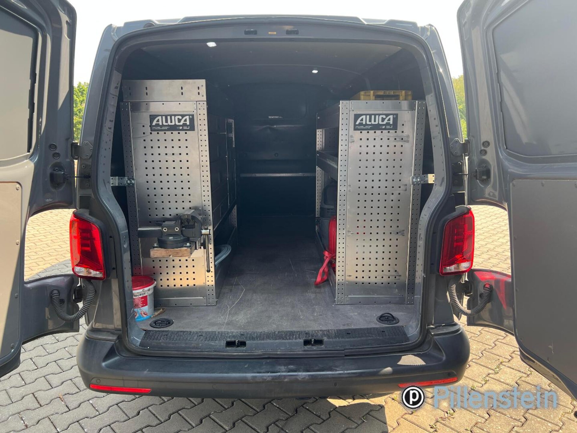 Volkswagen T6.1 Transporter Kasten langer Radstand