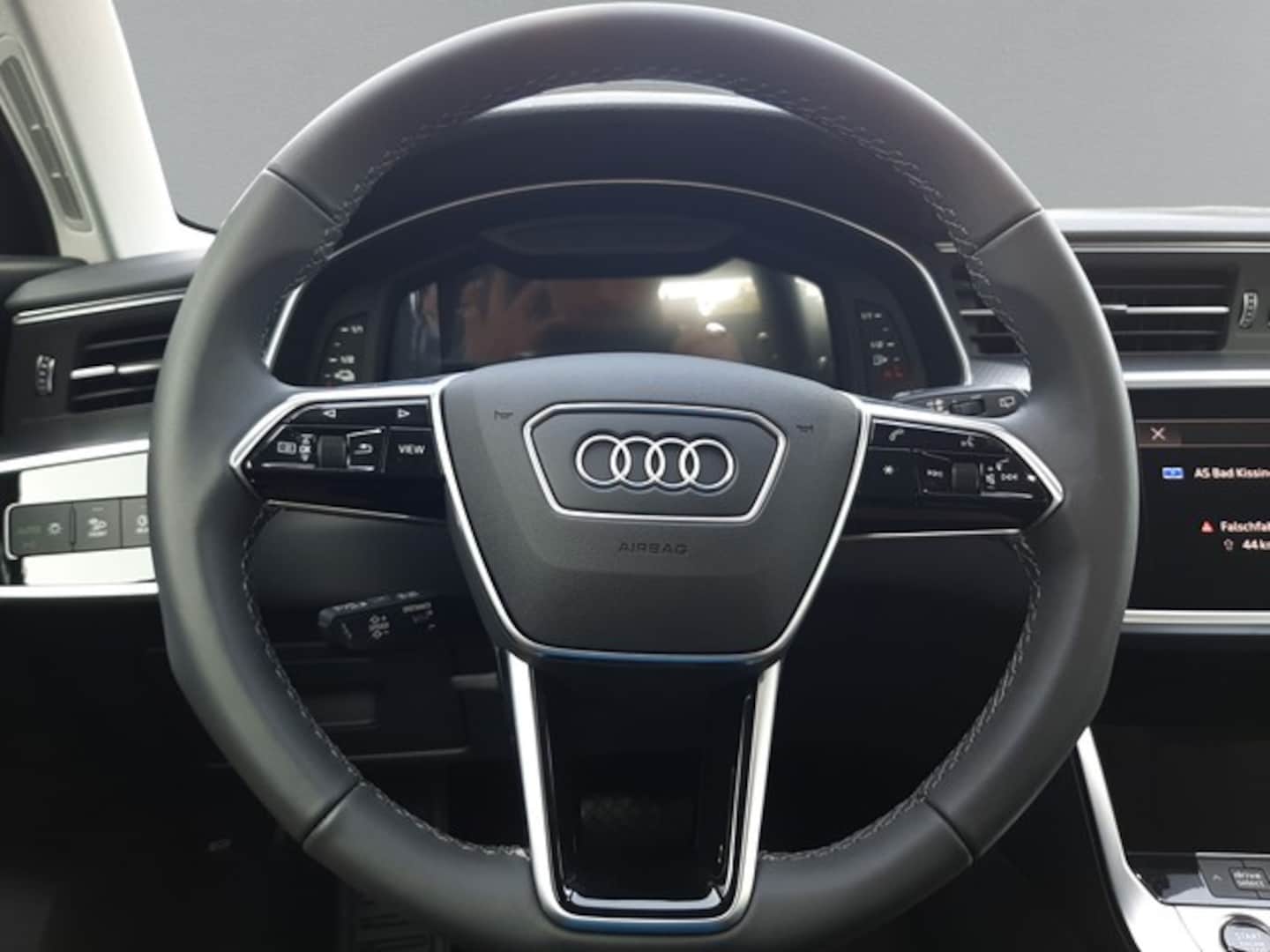 Bild über Audi A6 Avant TFSI e advanced 50 TFSI e quattro S tronic - für weitere Informationen kontaktieren Sie den Audi Partner