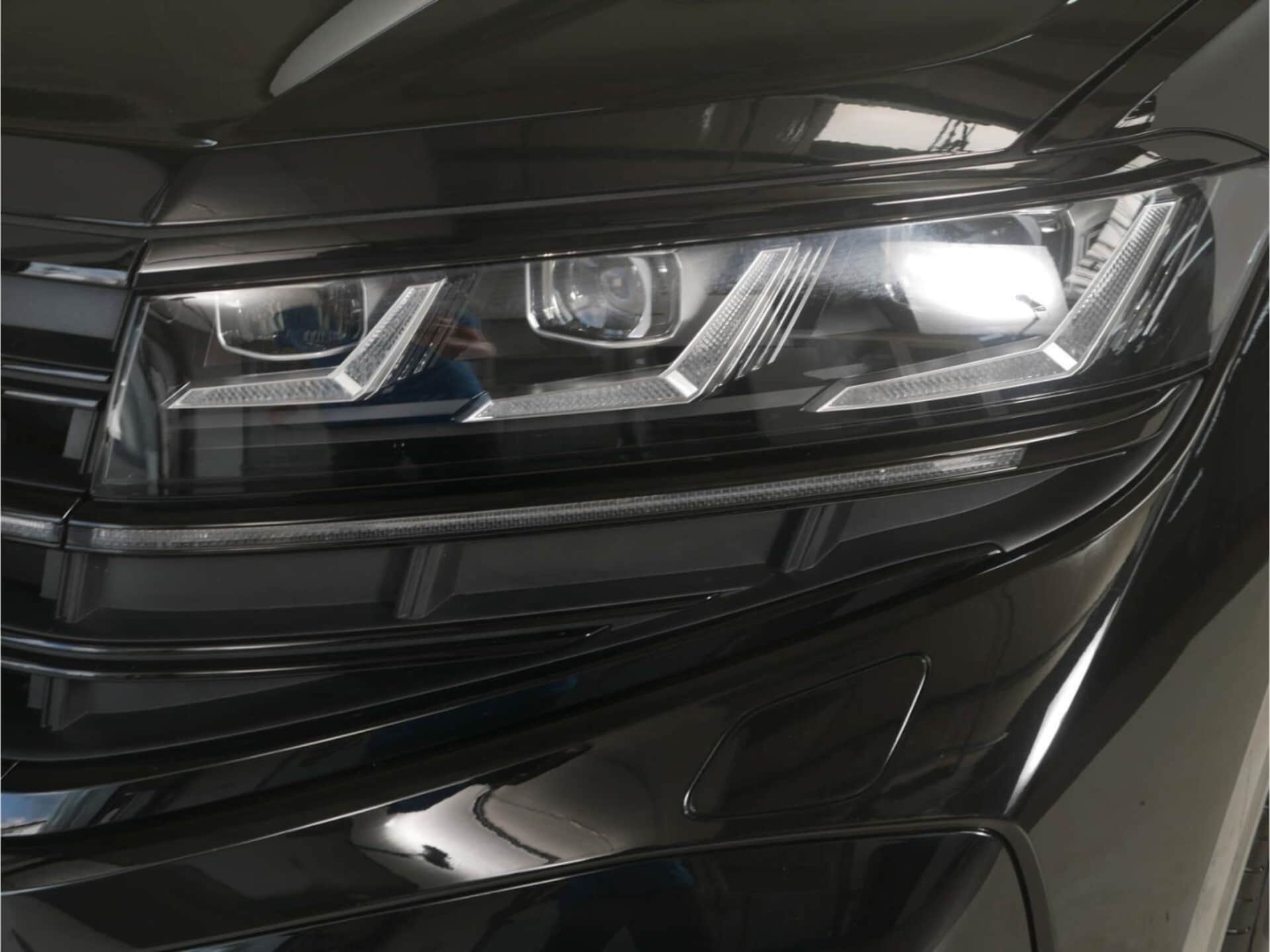 Volkswagen Touareg R