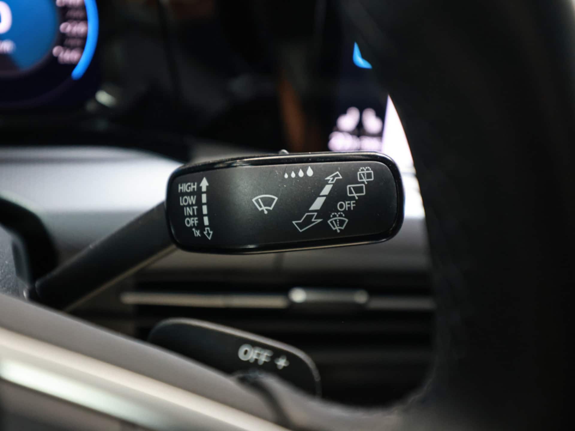 Volkswagen Golf Active