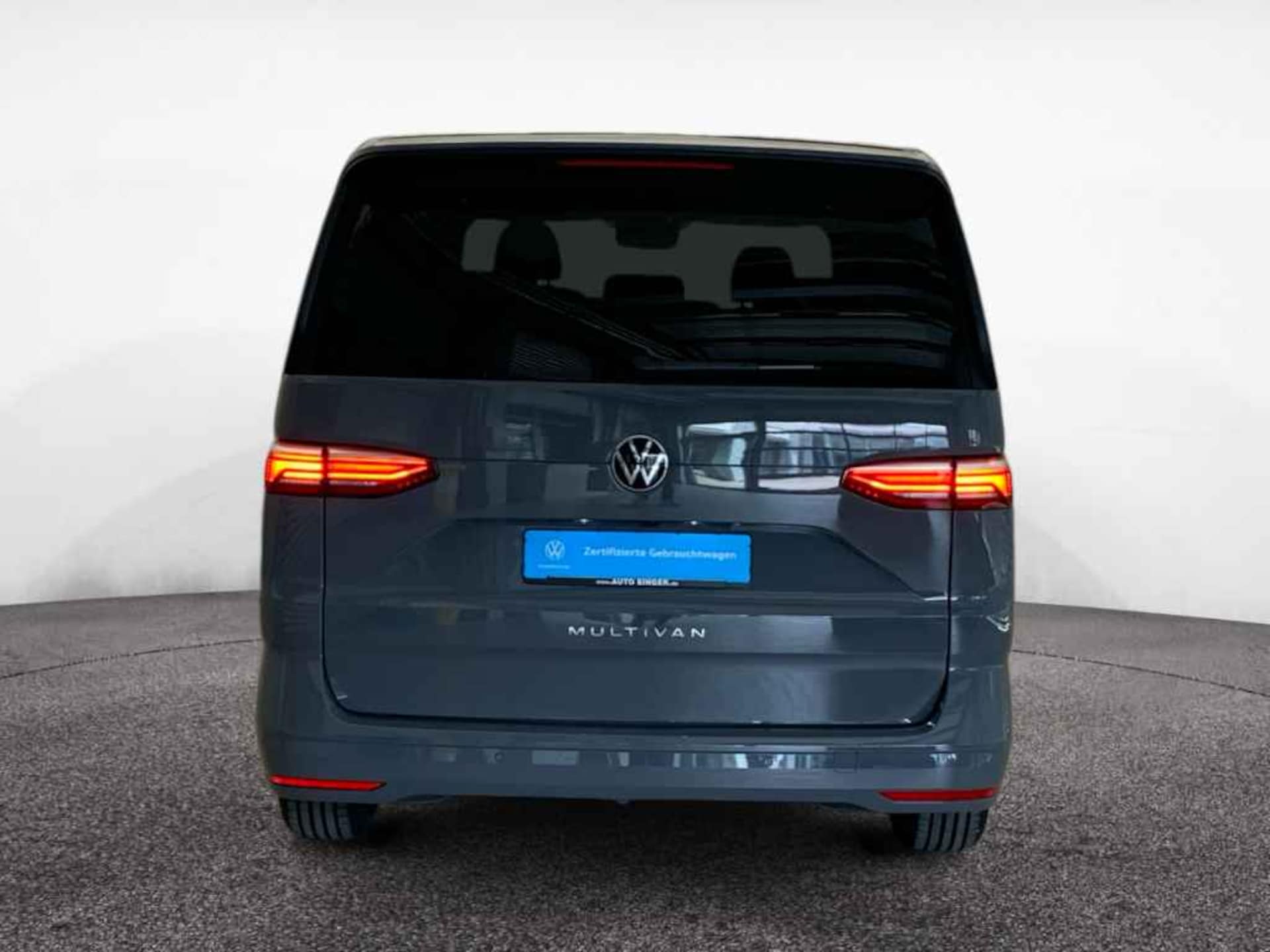 Volkswagen Multivan Langversion Basis-Modell