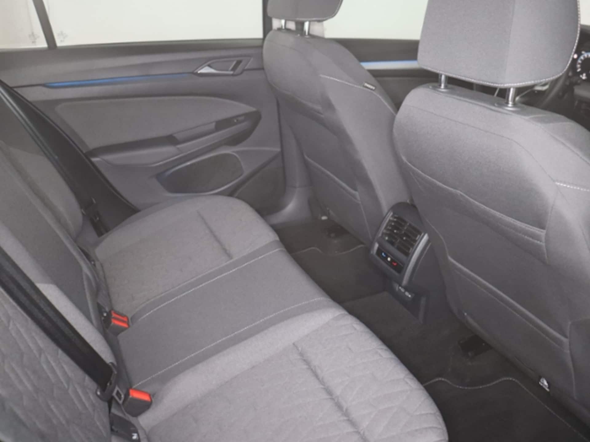 Volkswagen Golf Variant Life