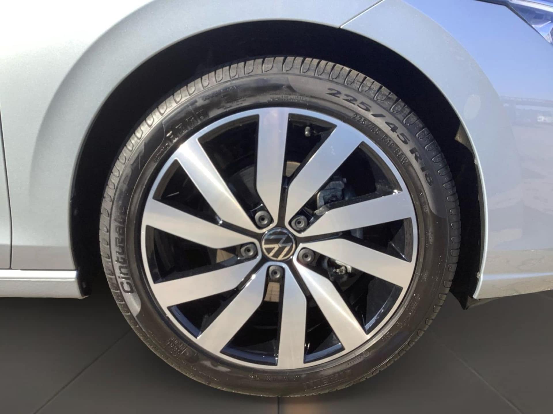 Volkswagen Golf Style