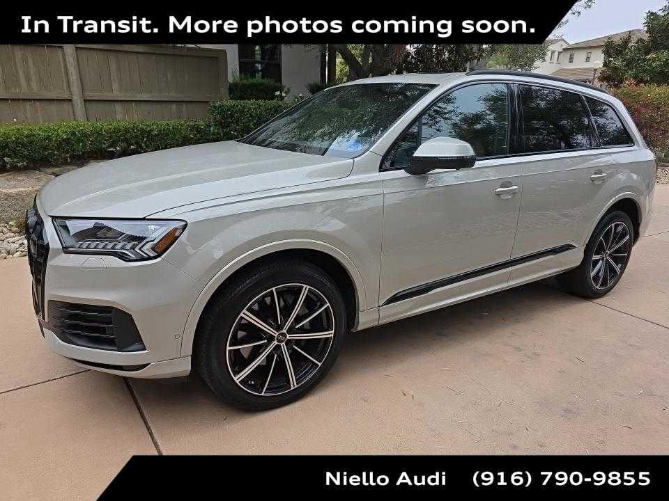 2023 Audi Q7 55 Premium Plus quattro Tiptronic's photo