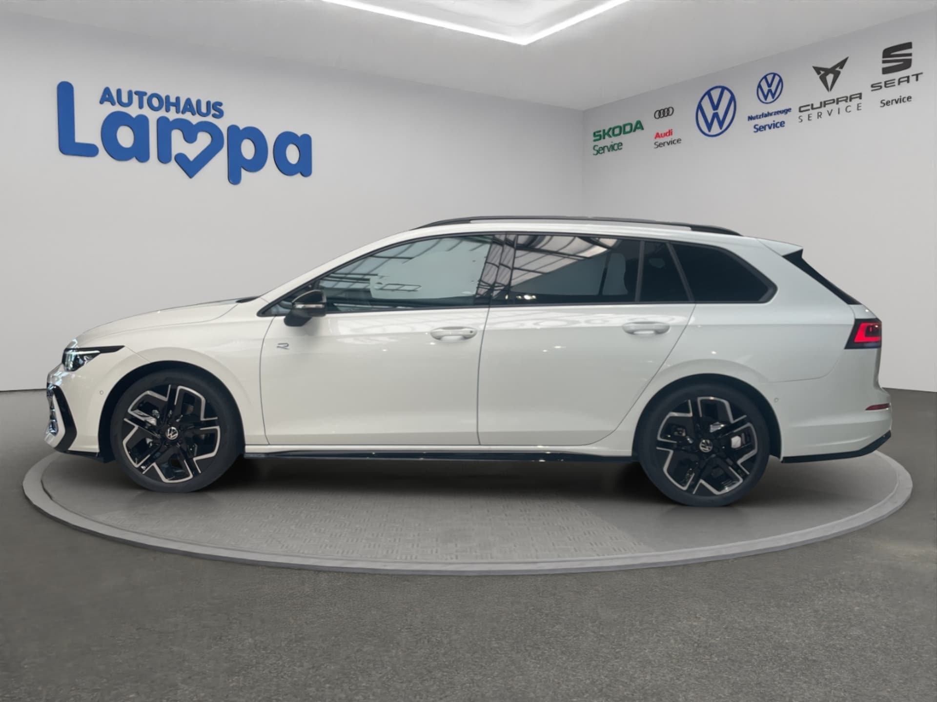 Volkswagen Golf Variant R-Line