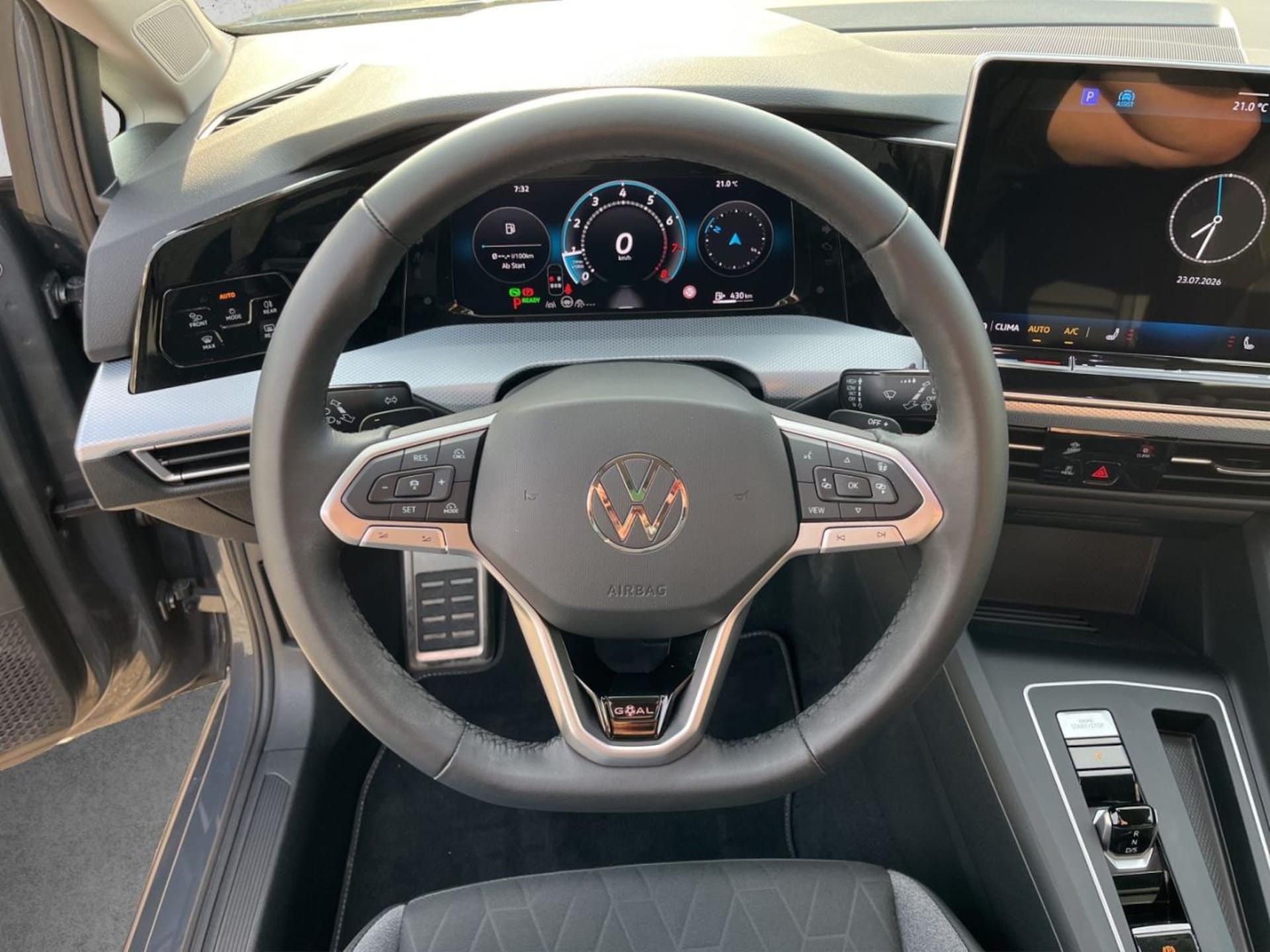 Volkswagen Golf Life